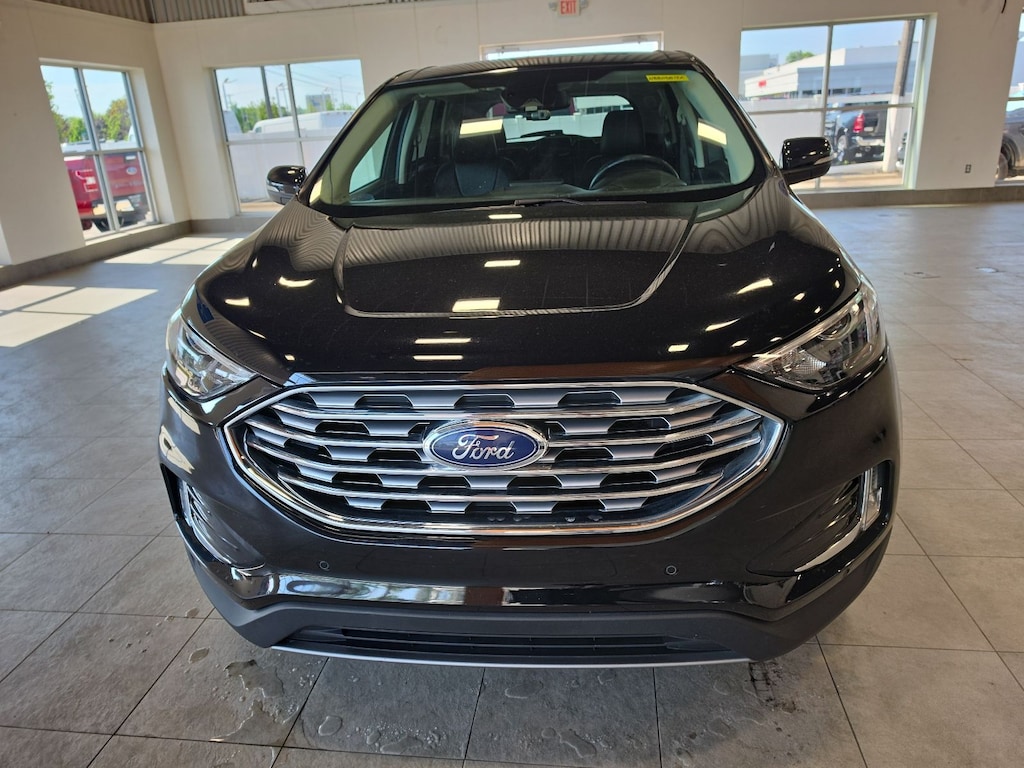 Certified 2022 Ford Edge Titanium SUV