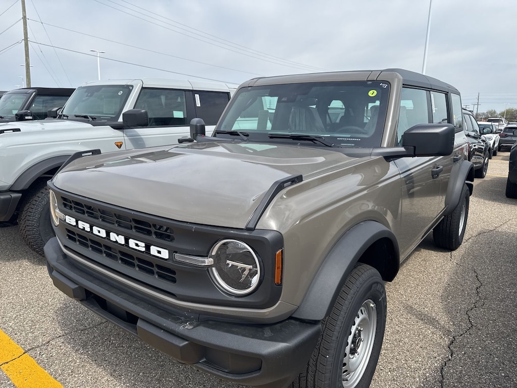New 2026 Ford Bronco Base SUV