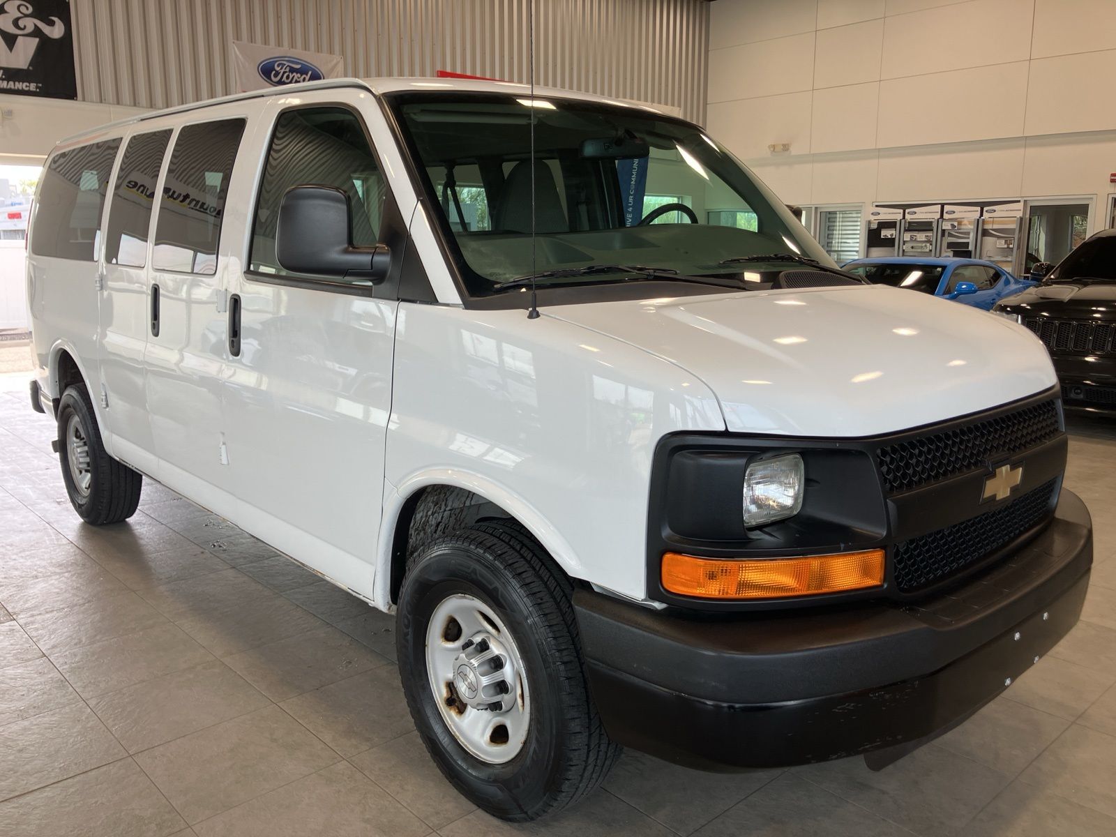 Thumbnail: 2015 Chevrolet Express - 3