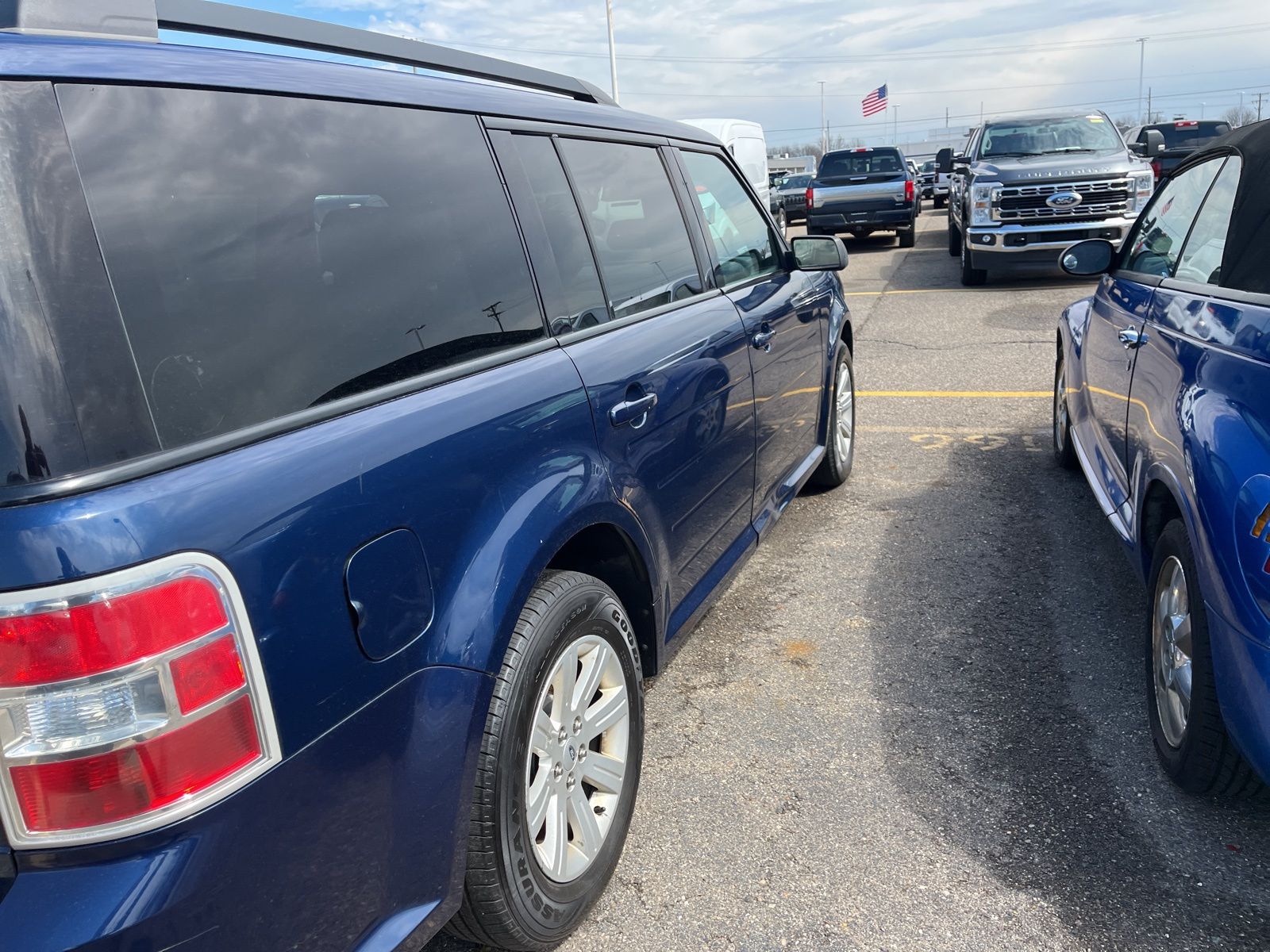 Thumbnail: 2012 Ford Flex - 17