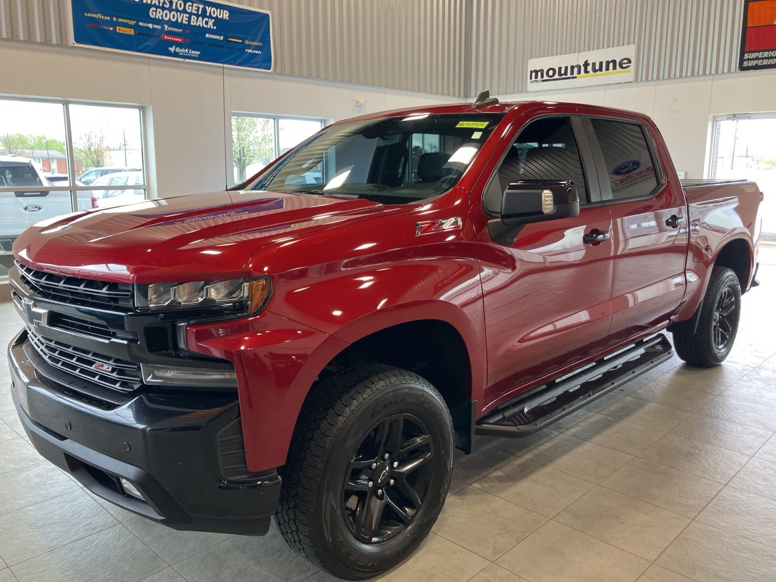Thumbnail: 2019 Chevrolet Silverado 1500 - 1