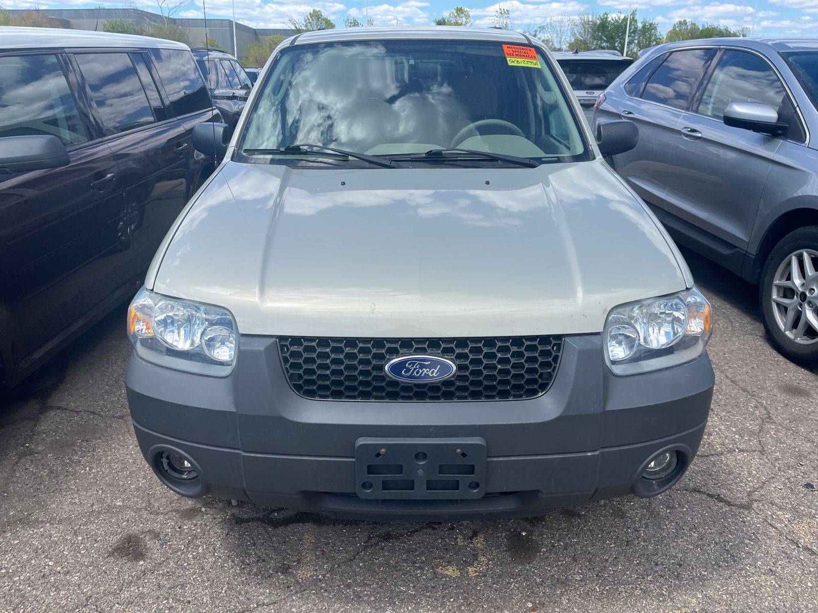 Thumbnail: 2005 Ford Escape - 19