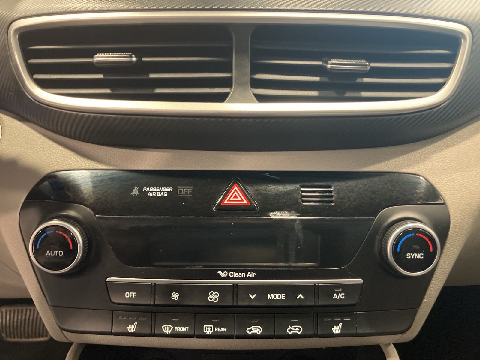 Thumbnail: 2019 Hyundai Tucson - 17