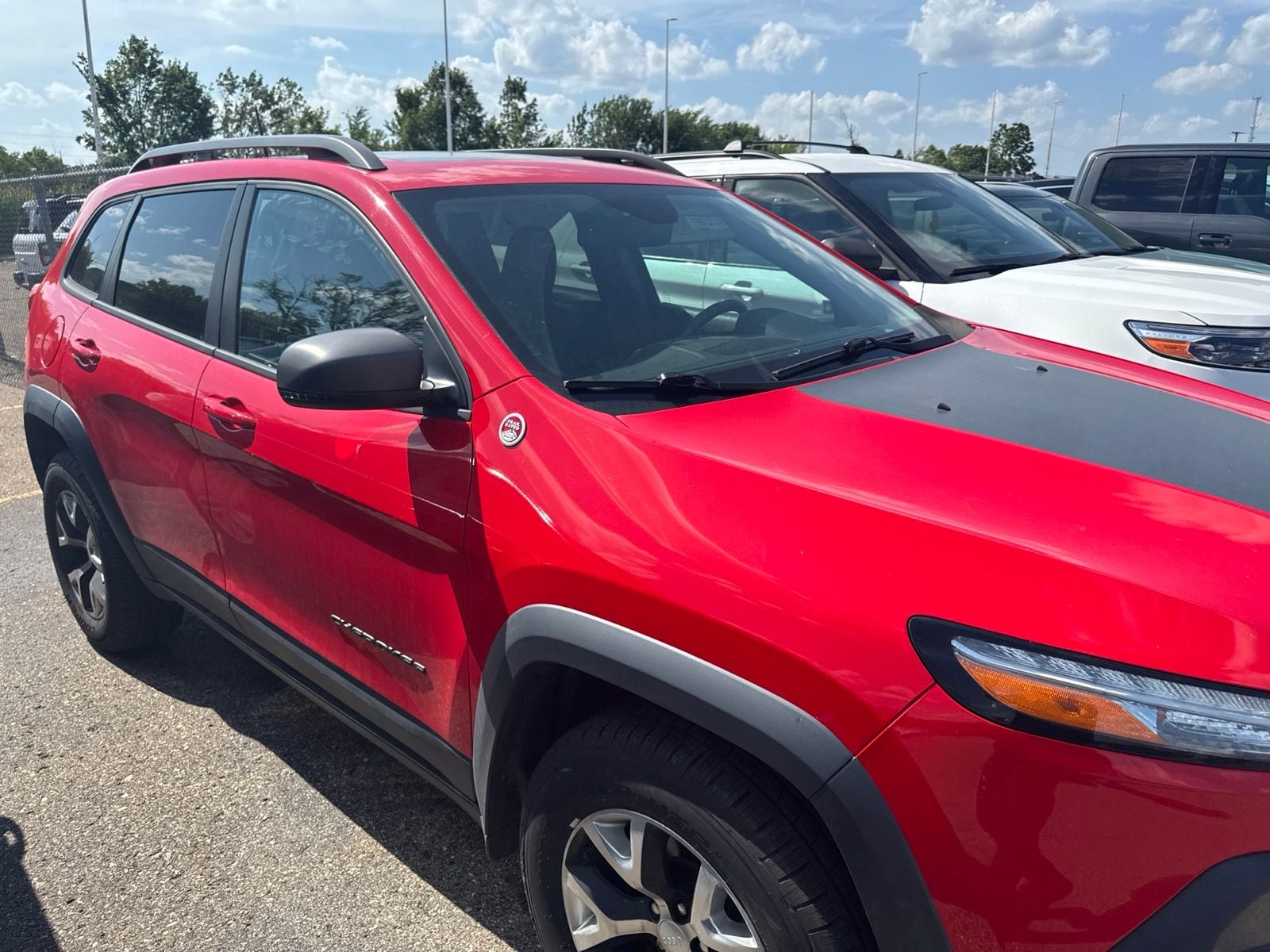 Thumbnail: 2018 Jeep Cherokee - 8