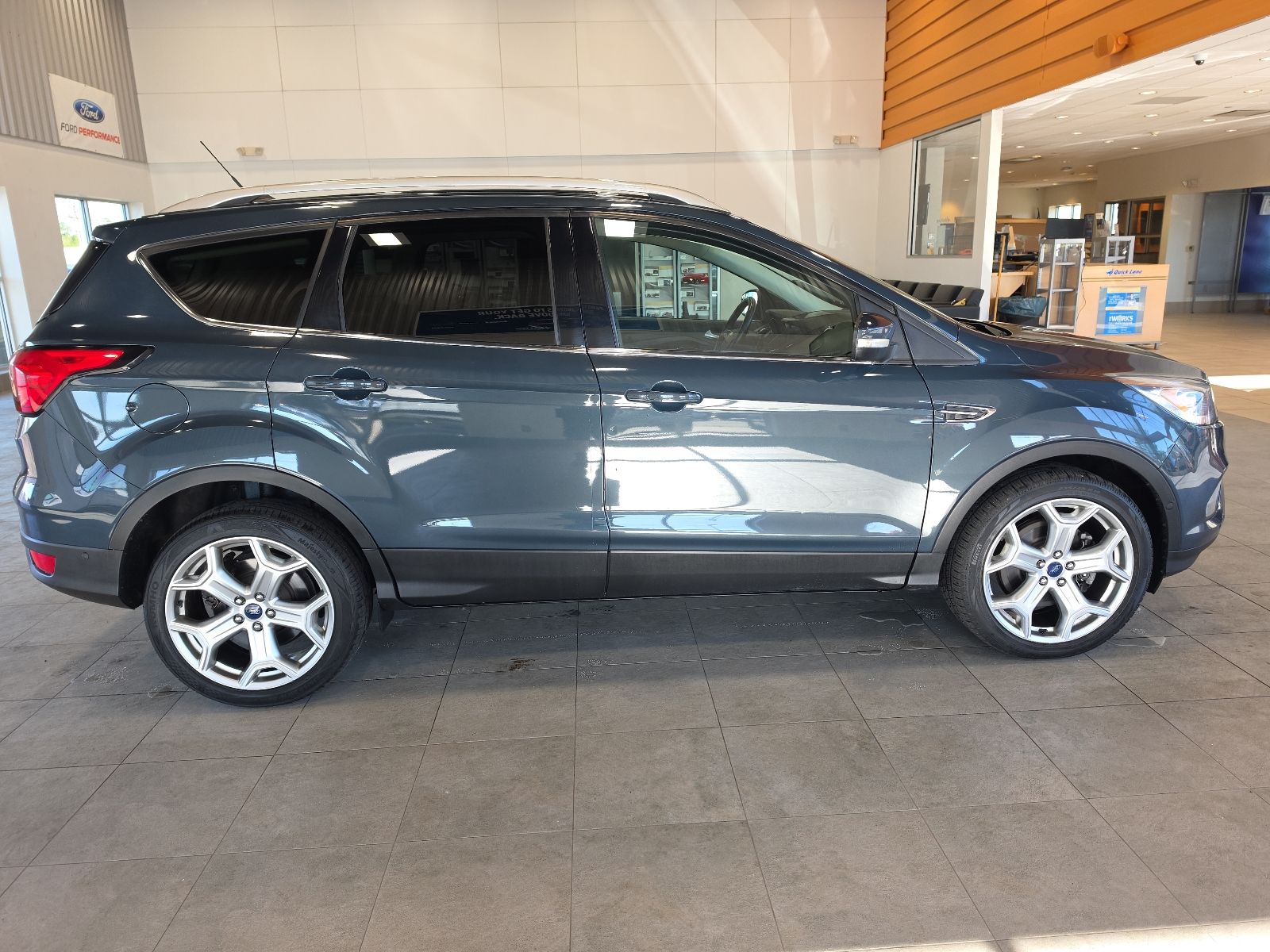 Thumbnail: 2019 Ford Escape - 6