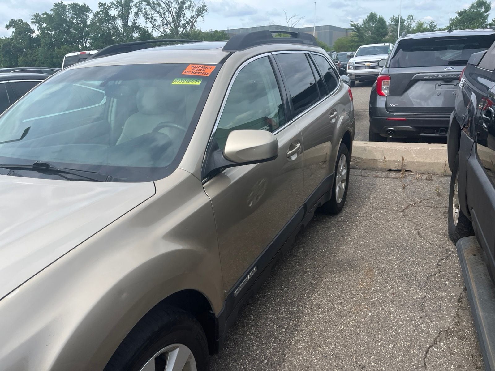 Thumbnail: 2010 Subaru Outback - 7