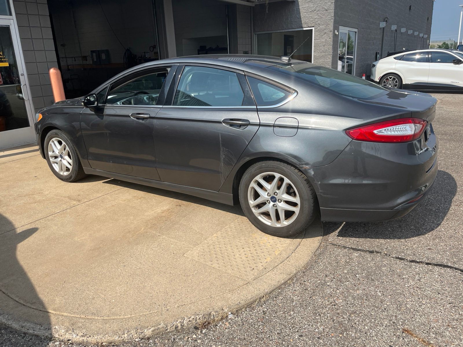 Thumbnail: 2016 Ford Fusion - 12