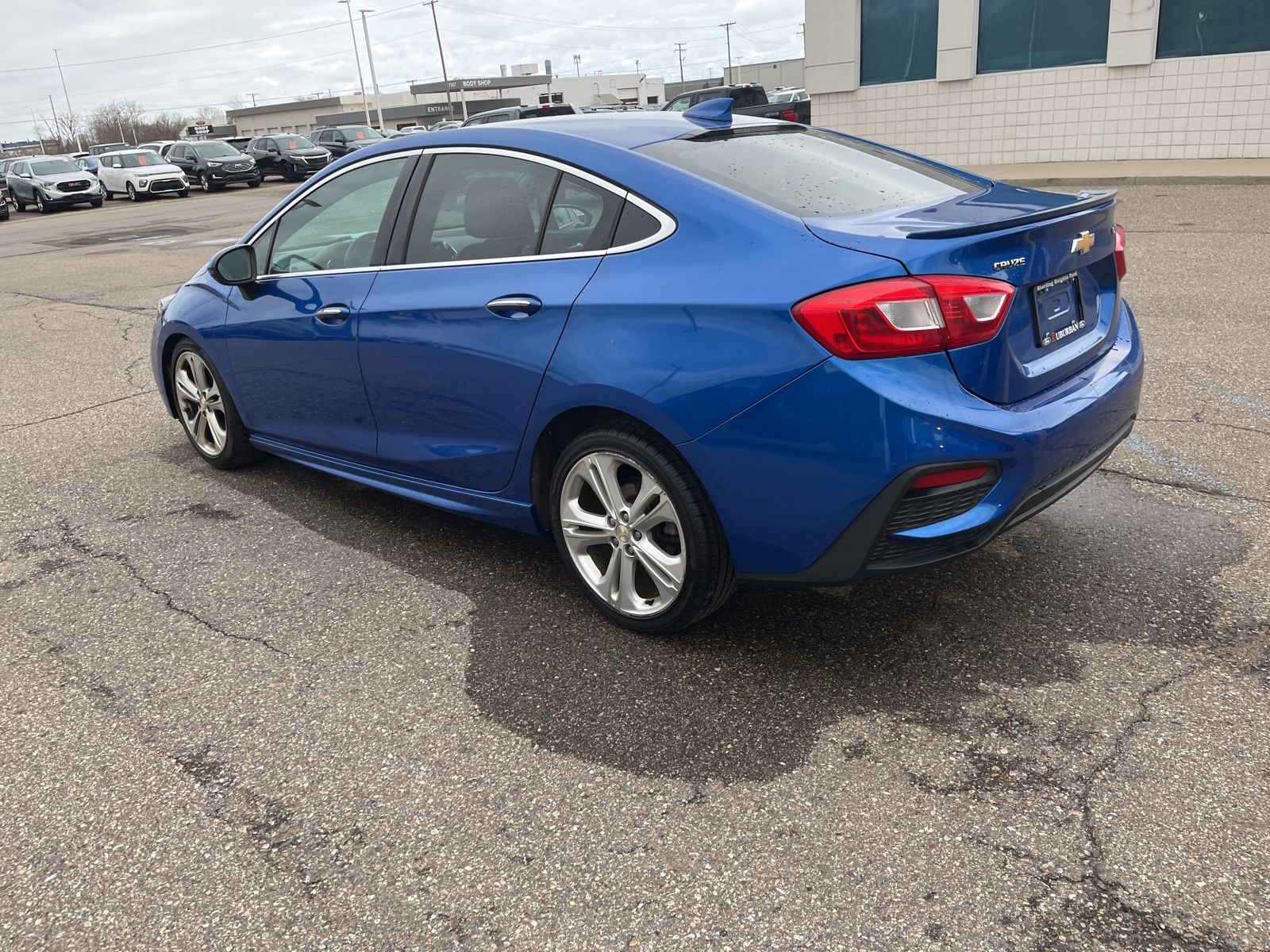 Thumbnail: 2017 Chevrolet Cruze - 10