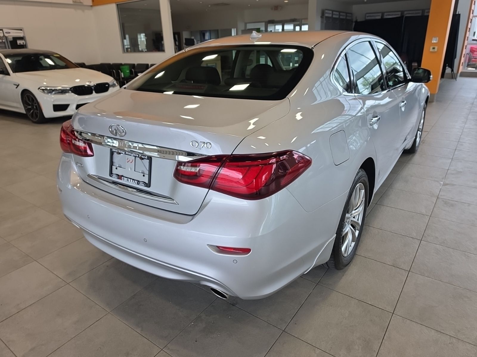 Thumbnail: 2019 INFINITI Q70 - 8