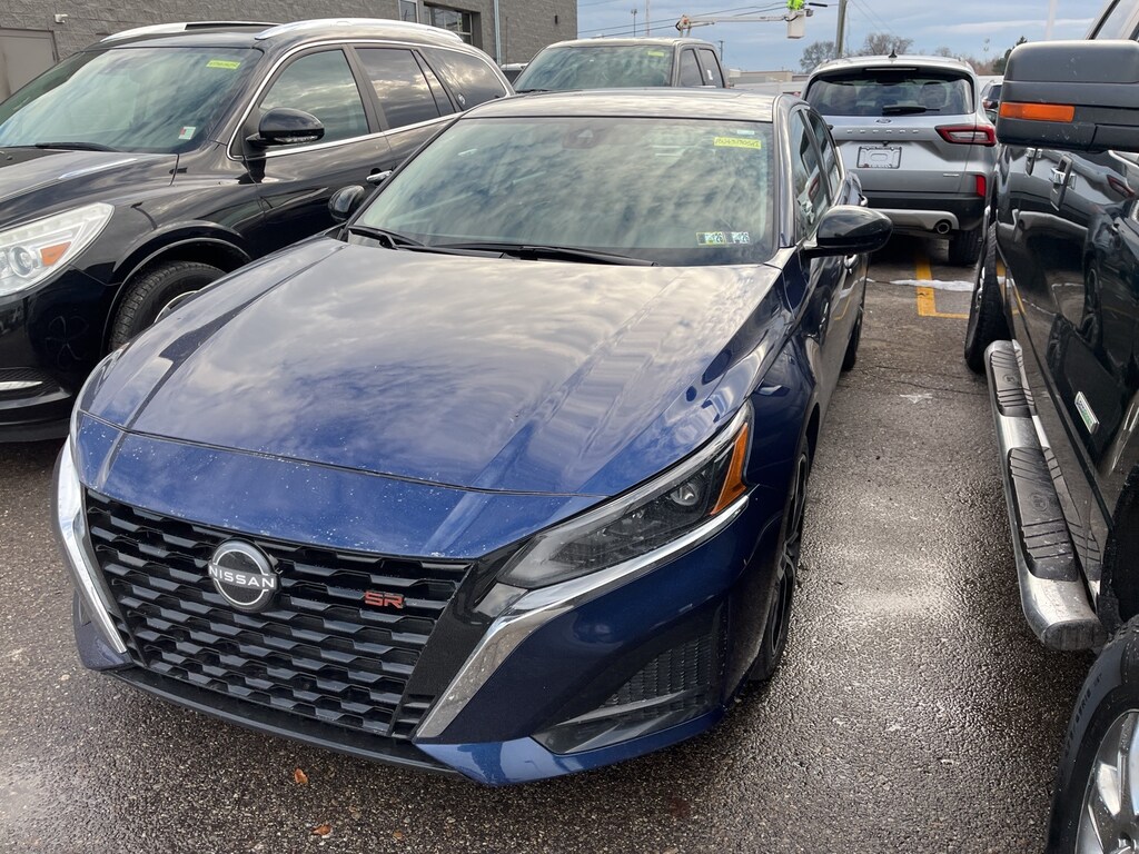 Used 2024 Nissan Altima 2.5 SR Sedan
