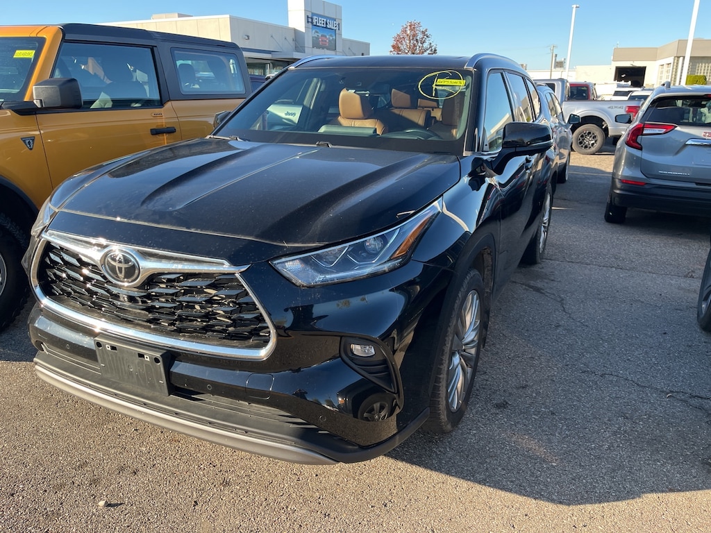 Used 2023 Toyota Highlander Platinum SUV