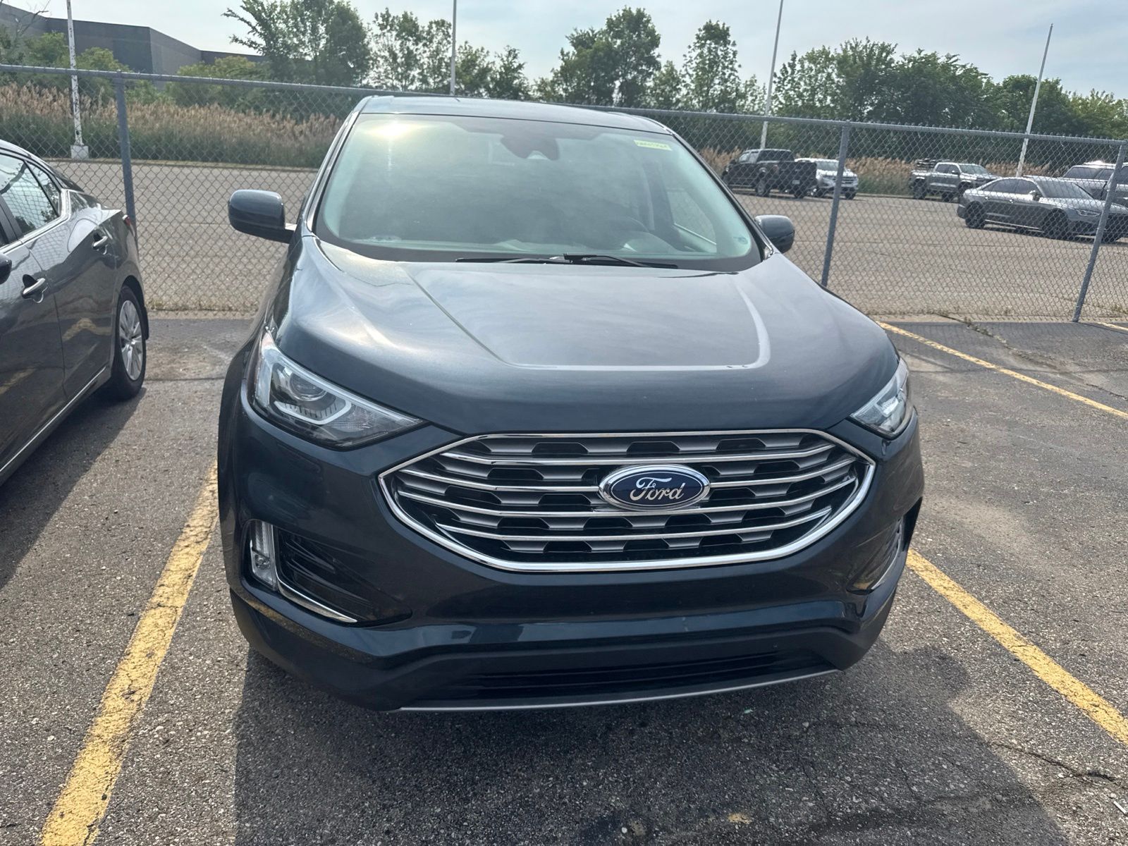 Thumbnail: 2022 Ford Edge - 4