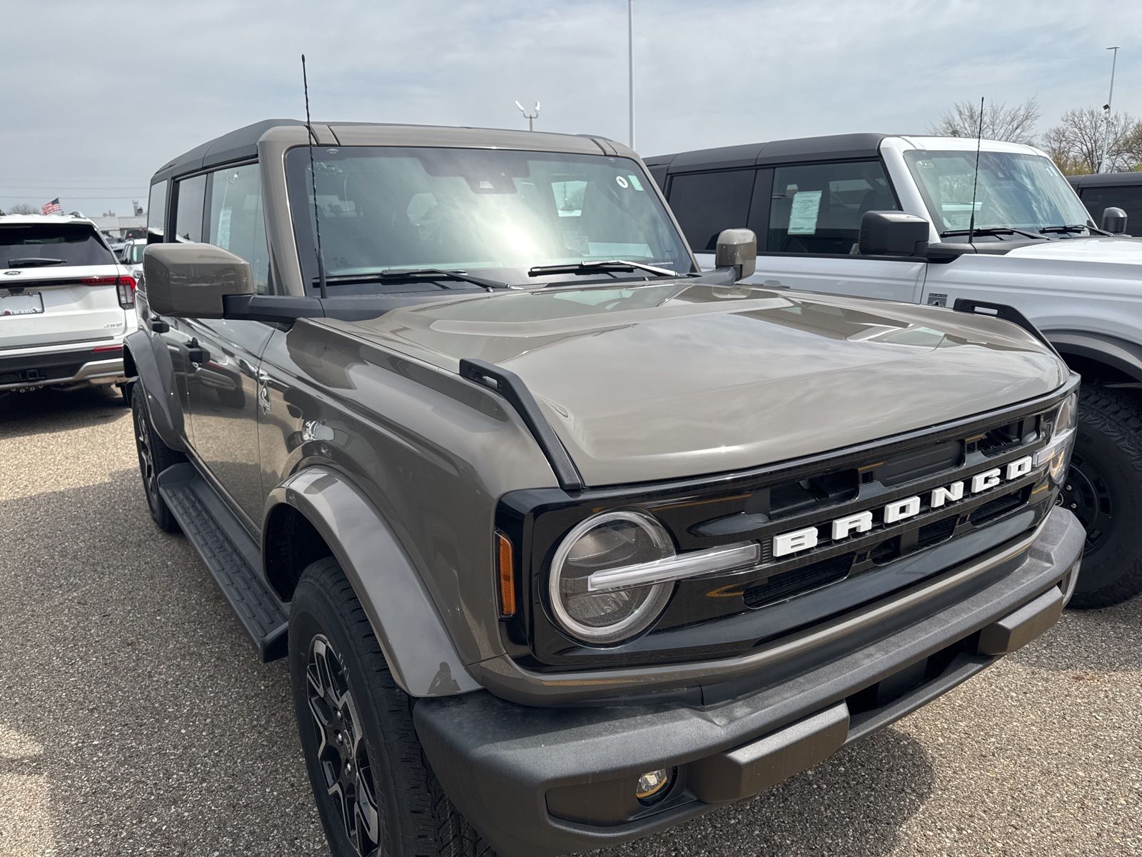 Thumbnail: 2026 Ford Bronco - 9