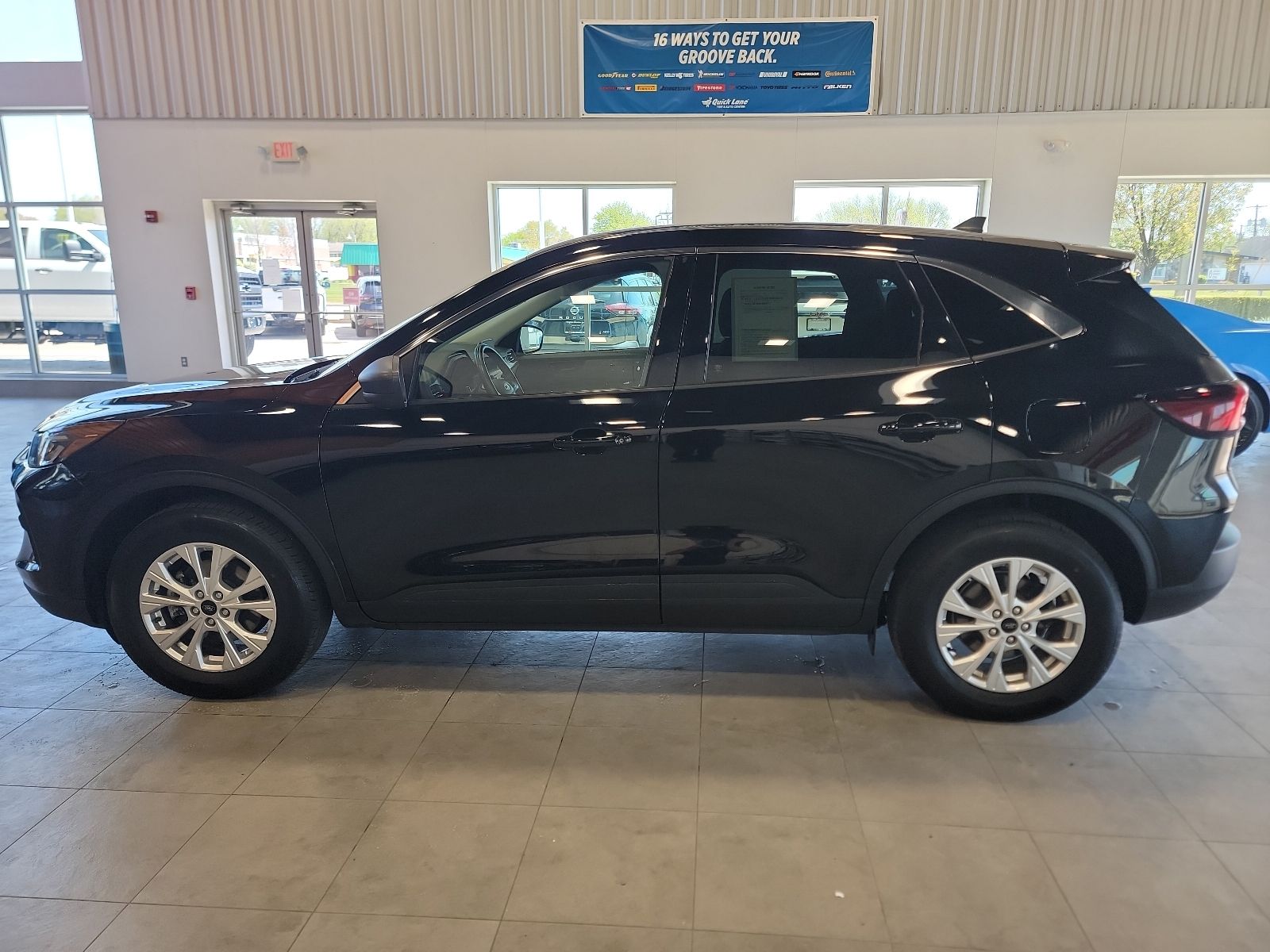 Thumbnail: 2023 Ford Escape - 7