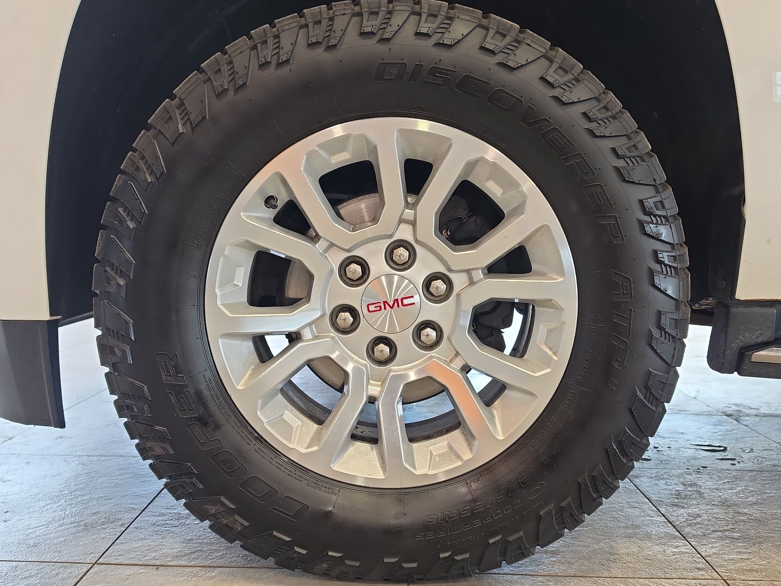 Thumbnail: 2019 GMC Yukon - 12
