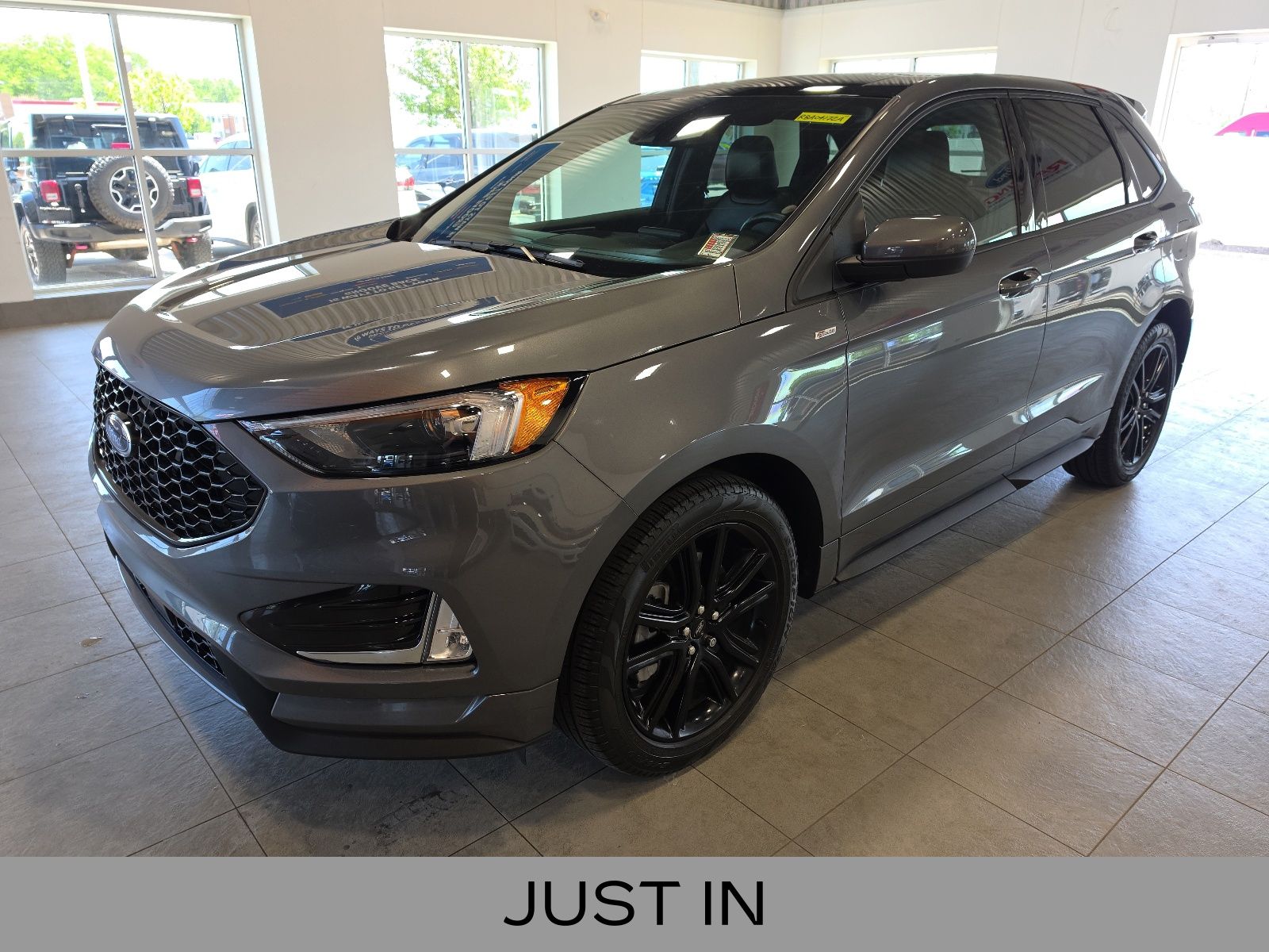 2024 Ford Edge ST-Line AWD's photo