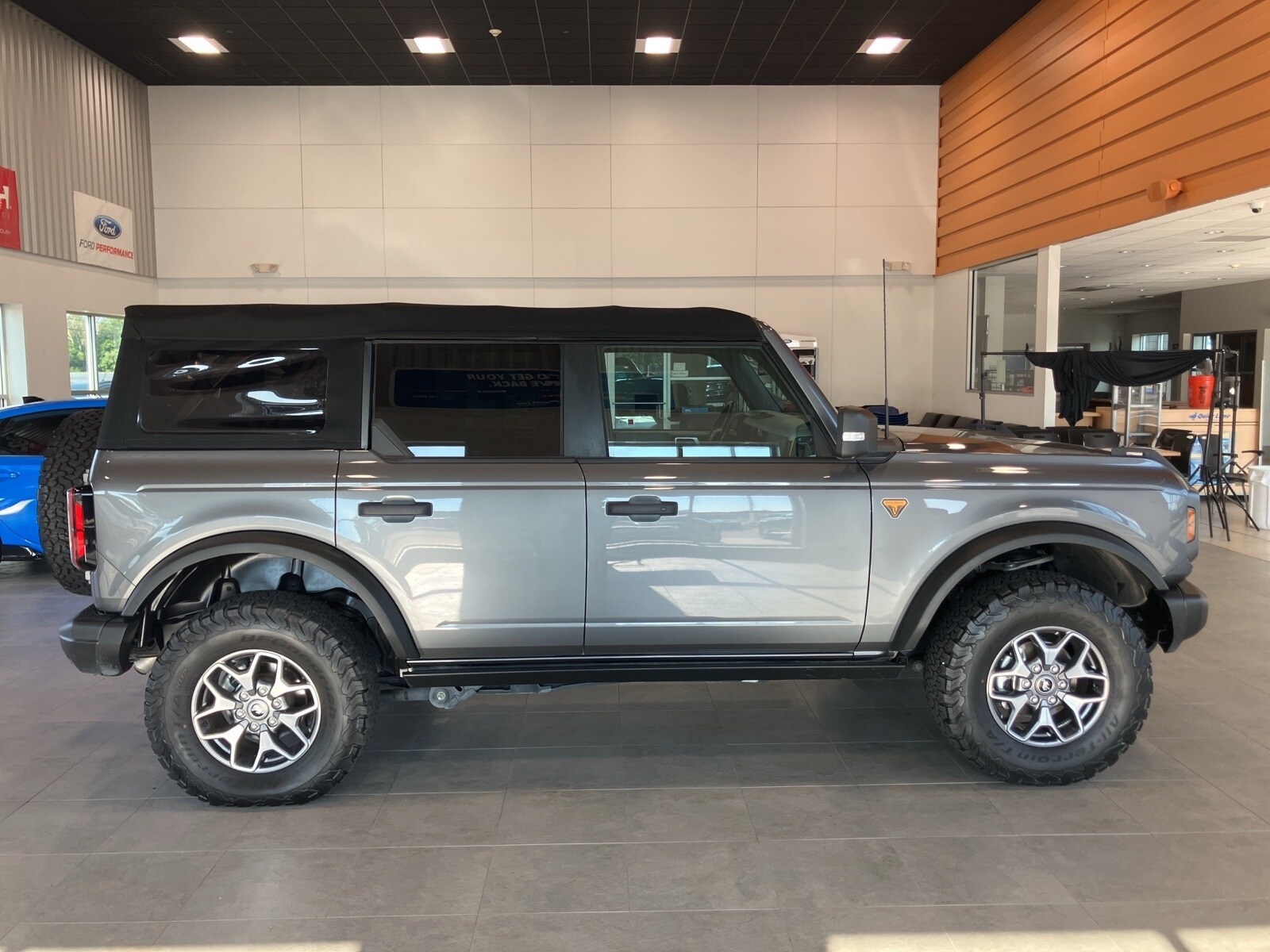 2022 Ford Bronco Badlands photo 4