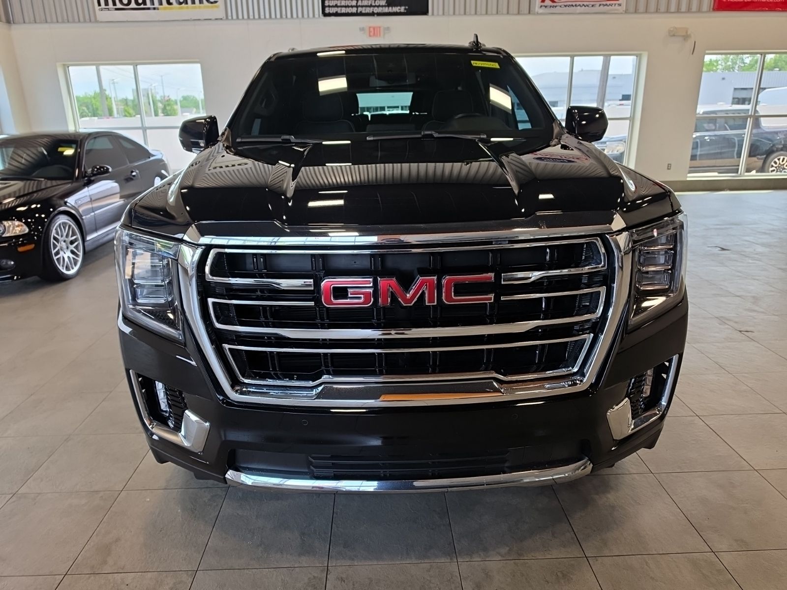 Thumbnail: 2023 GMC Yukon XL - 3