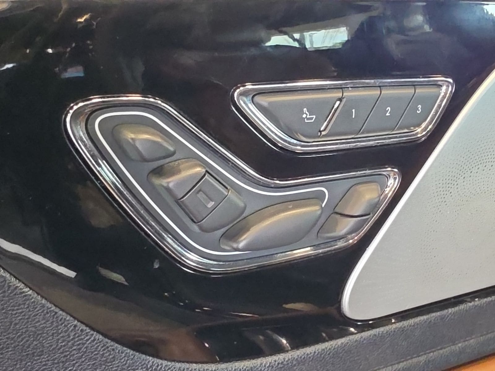 Thumbnail: 2020 Lincoln Aviator - 20