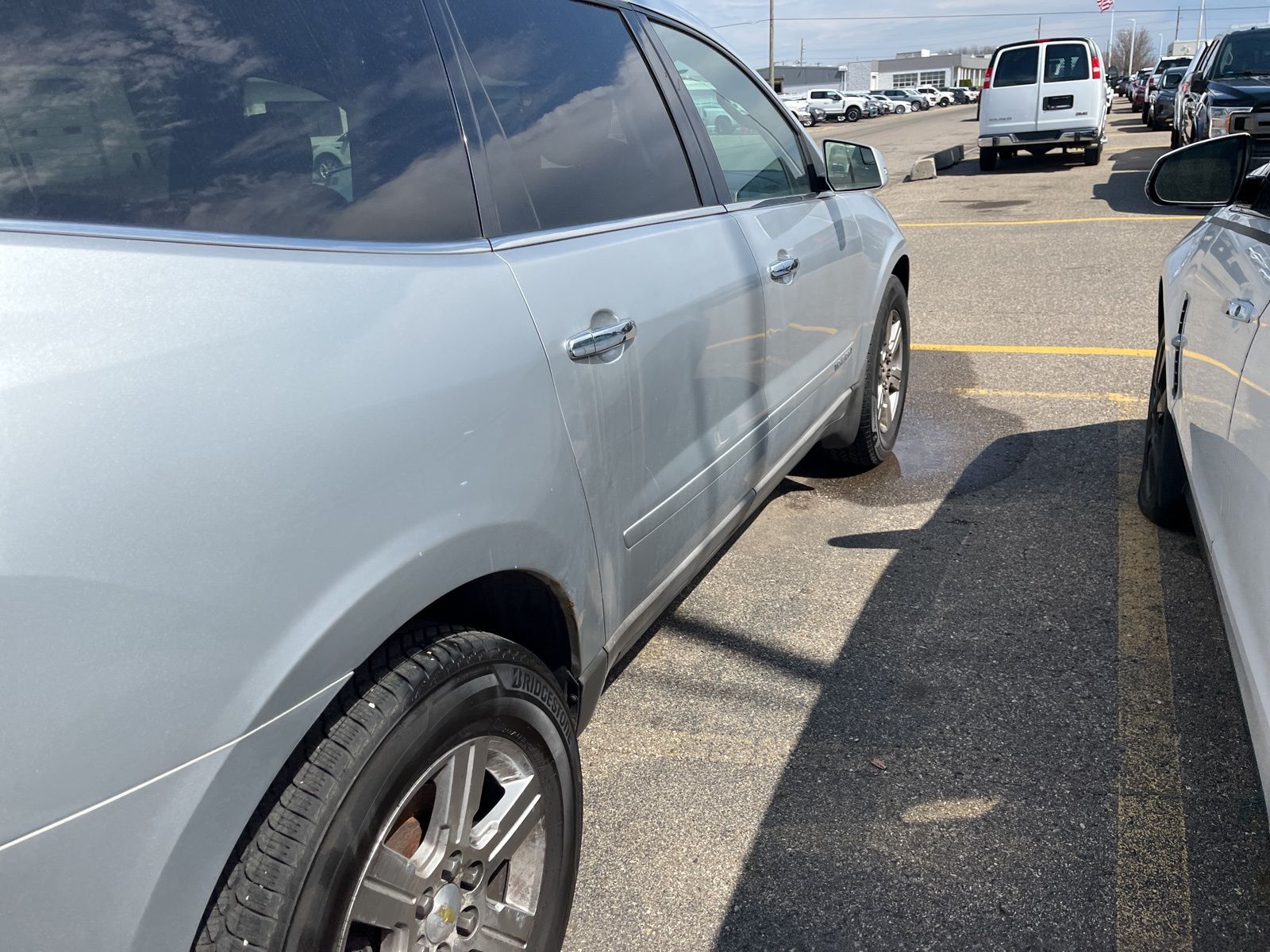 Thumbnail: 2009 Chevrolet Traverse - 16