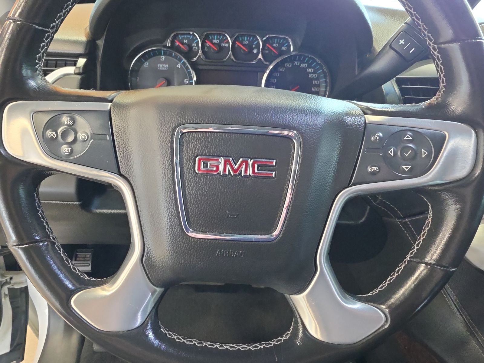 Thumbnail: 2019 GMC Yukon - 18