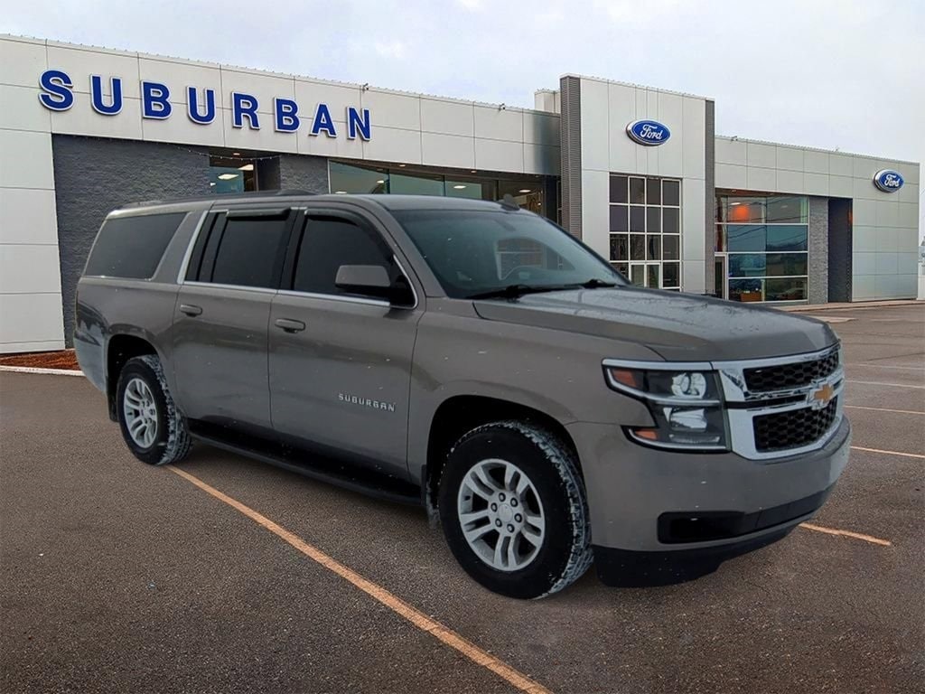 Used 2019 Chevrolet Suburban LS with VIN 1GNSKGKCXKR114256 for sale in Sterling Heights, MI