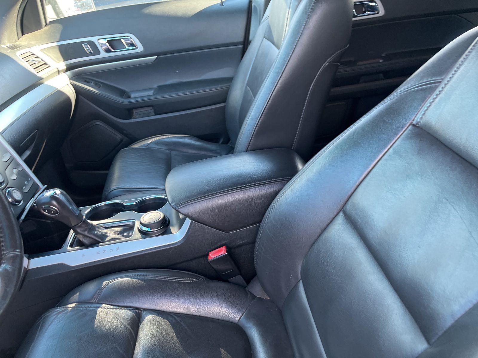 Thumbnail: 2014 Ford Explorer - 24