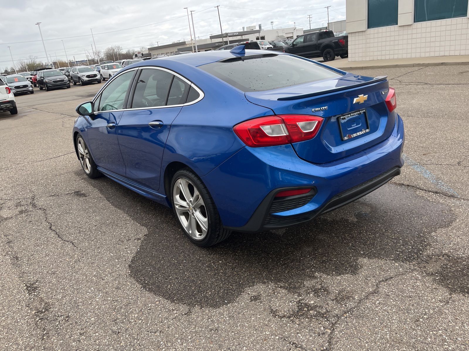 Thumbnail: 2017 Chevrolet Cruze - 11