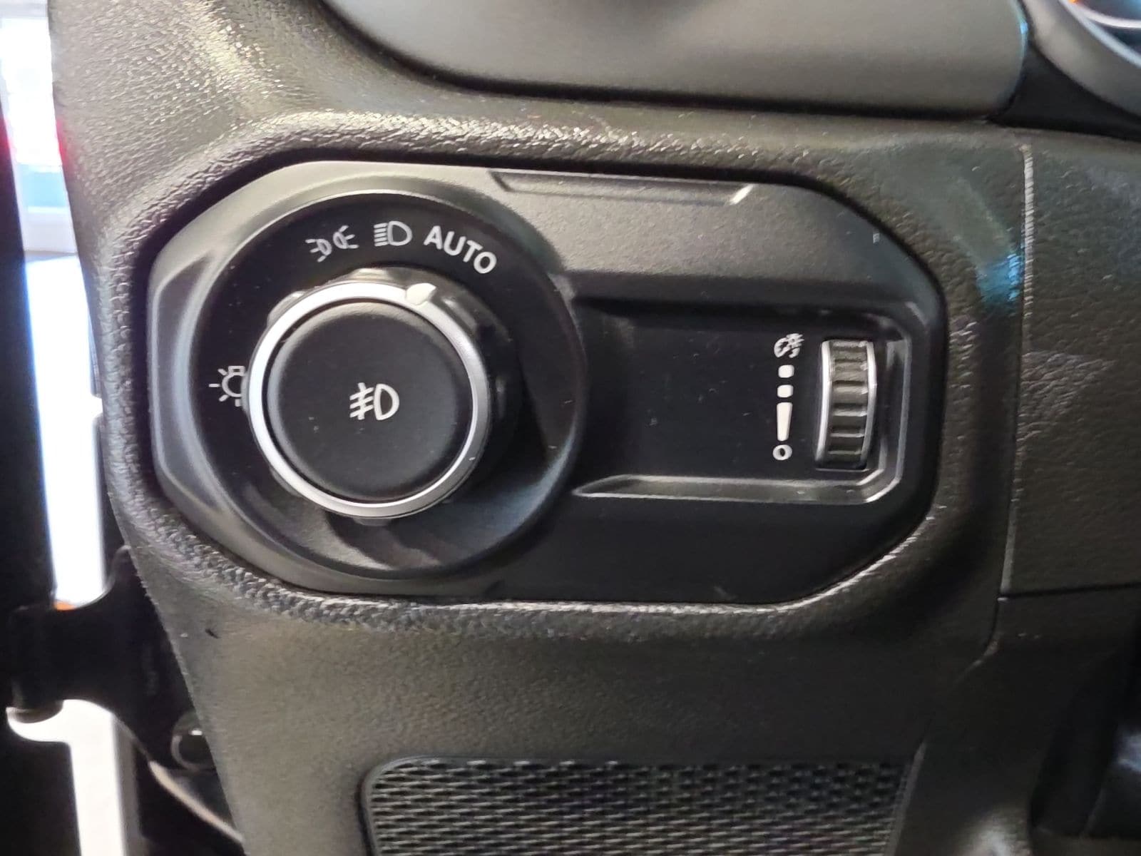 Thumbnail: 2023 Jeep Wrangler - 17