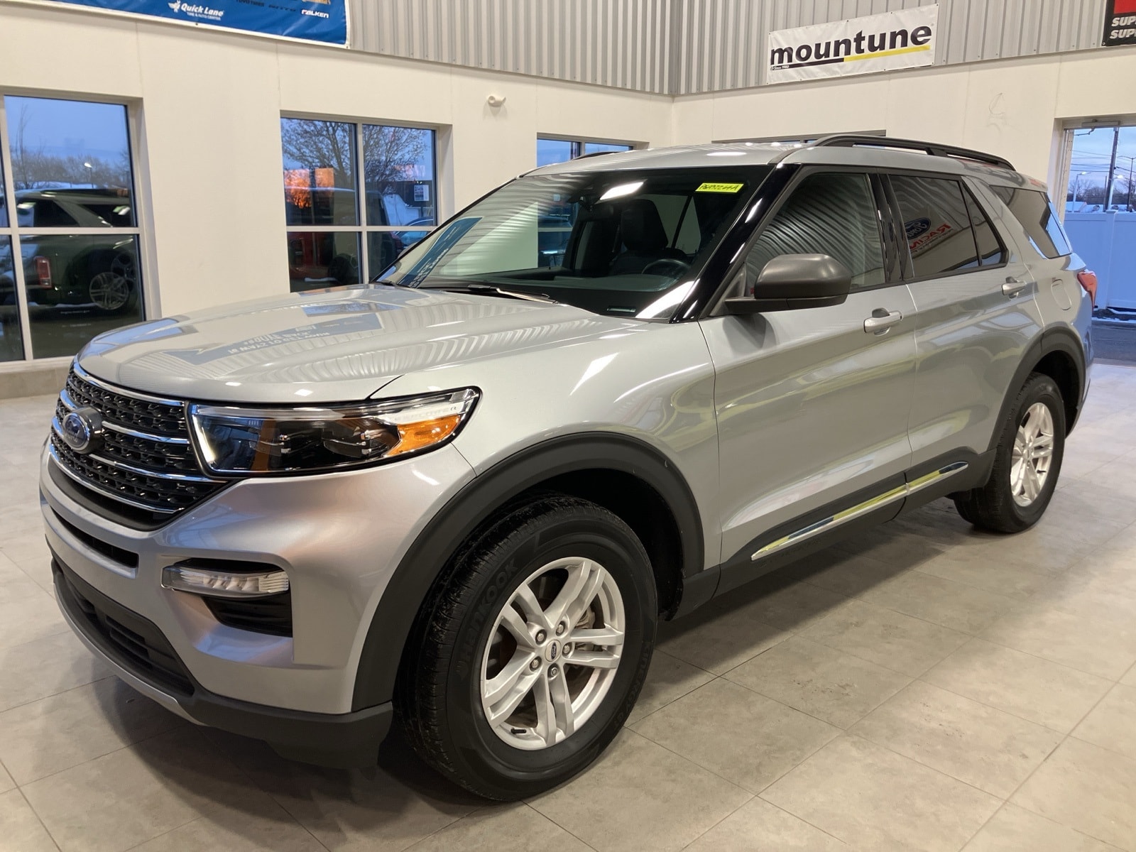 2023 Ford Explorer SUV 