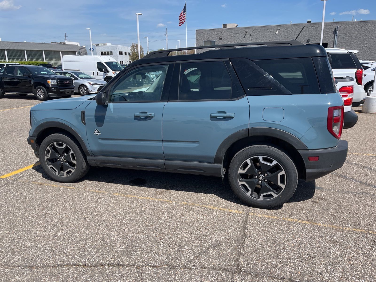 Thumbnail: 2021 Ford Bronco Sport - 6