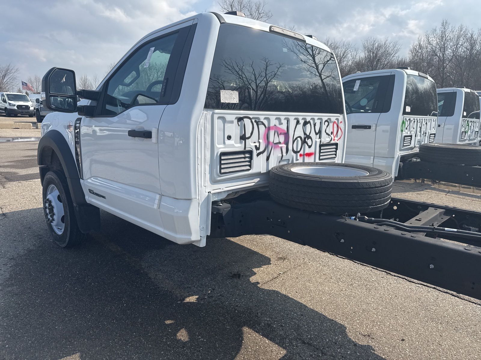 Thumbnail: 2023 Ford F-450 - 21