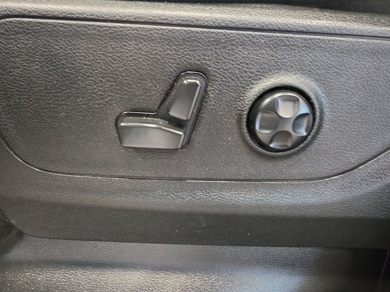 Thumbnail: 2021 RAM 1500 - 15