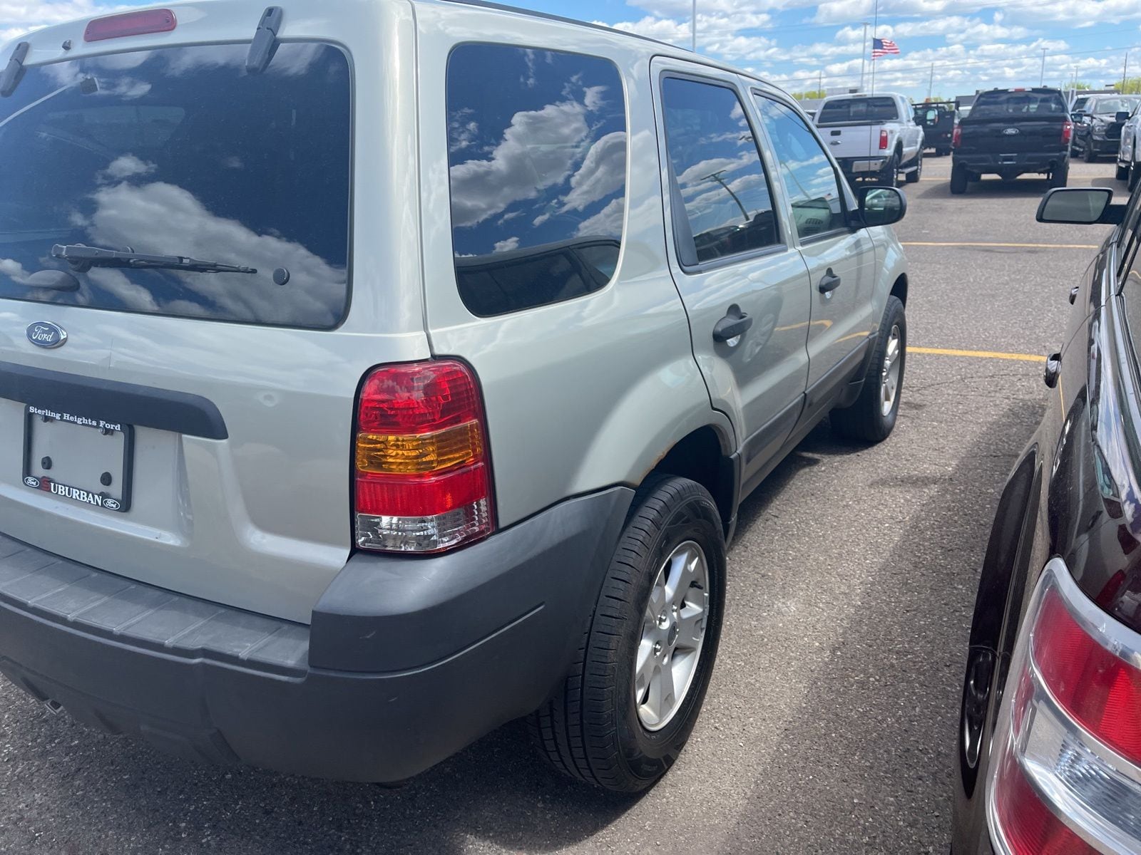 Thumbnail: 2005 Ford Escape - 12