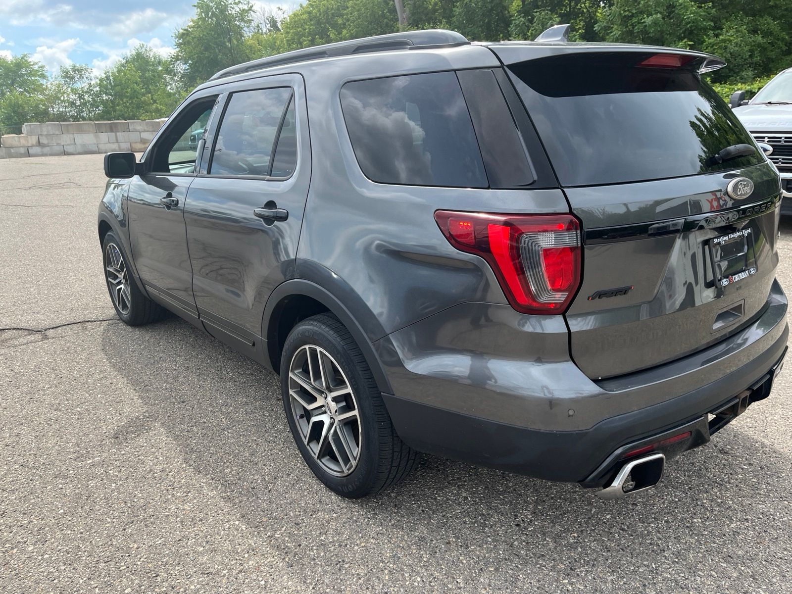 Thumbnail: 2017 Ford Explorer - 10