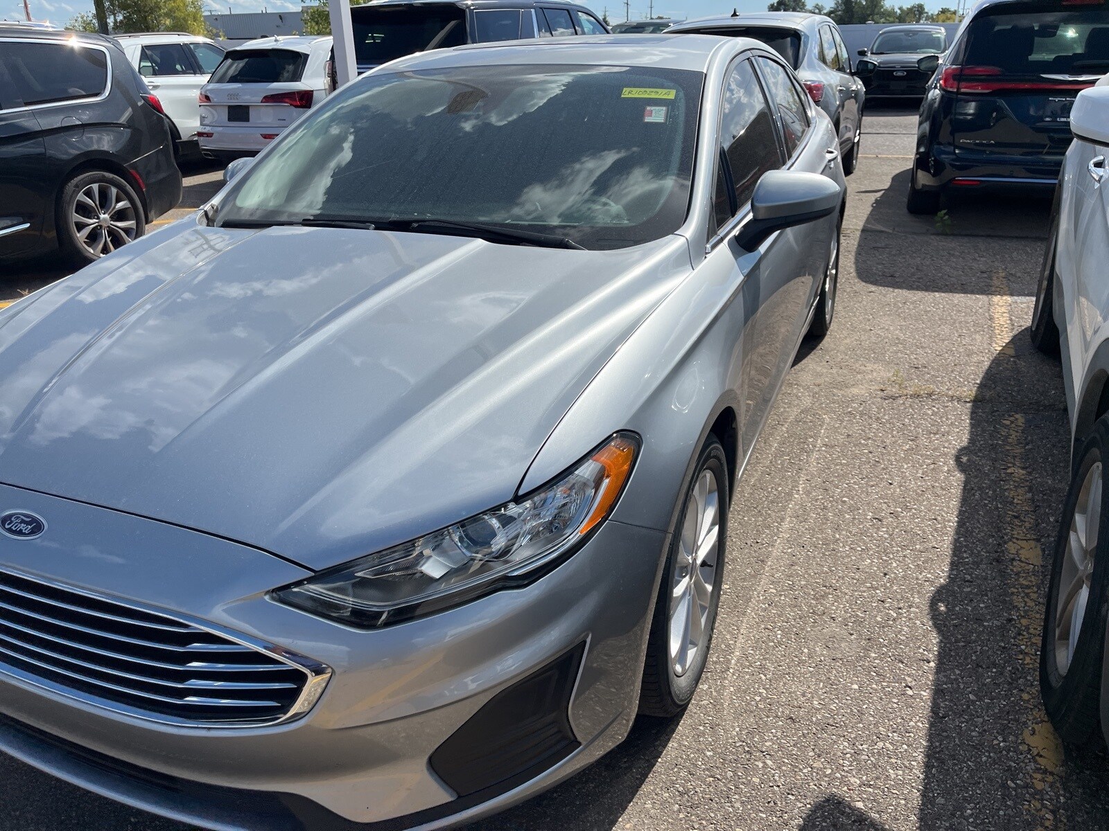 2020 Ford Fusion SE photo 4