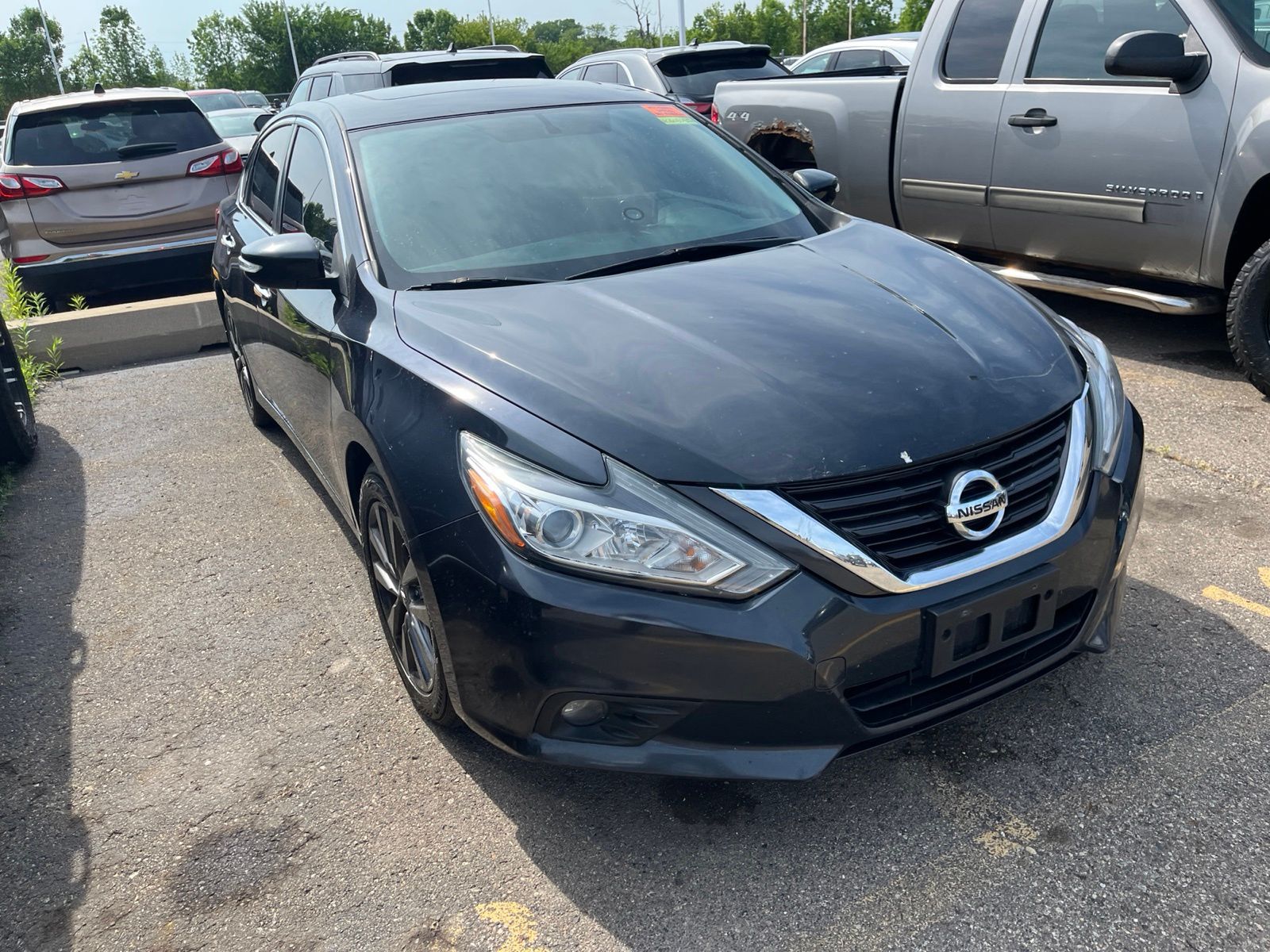 Thumbnail: 2017 Nissan Altima - 18
