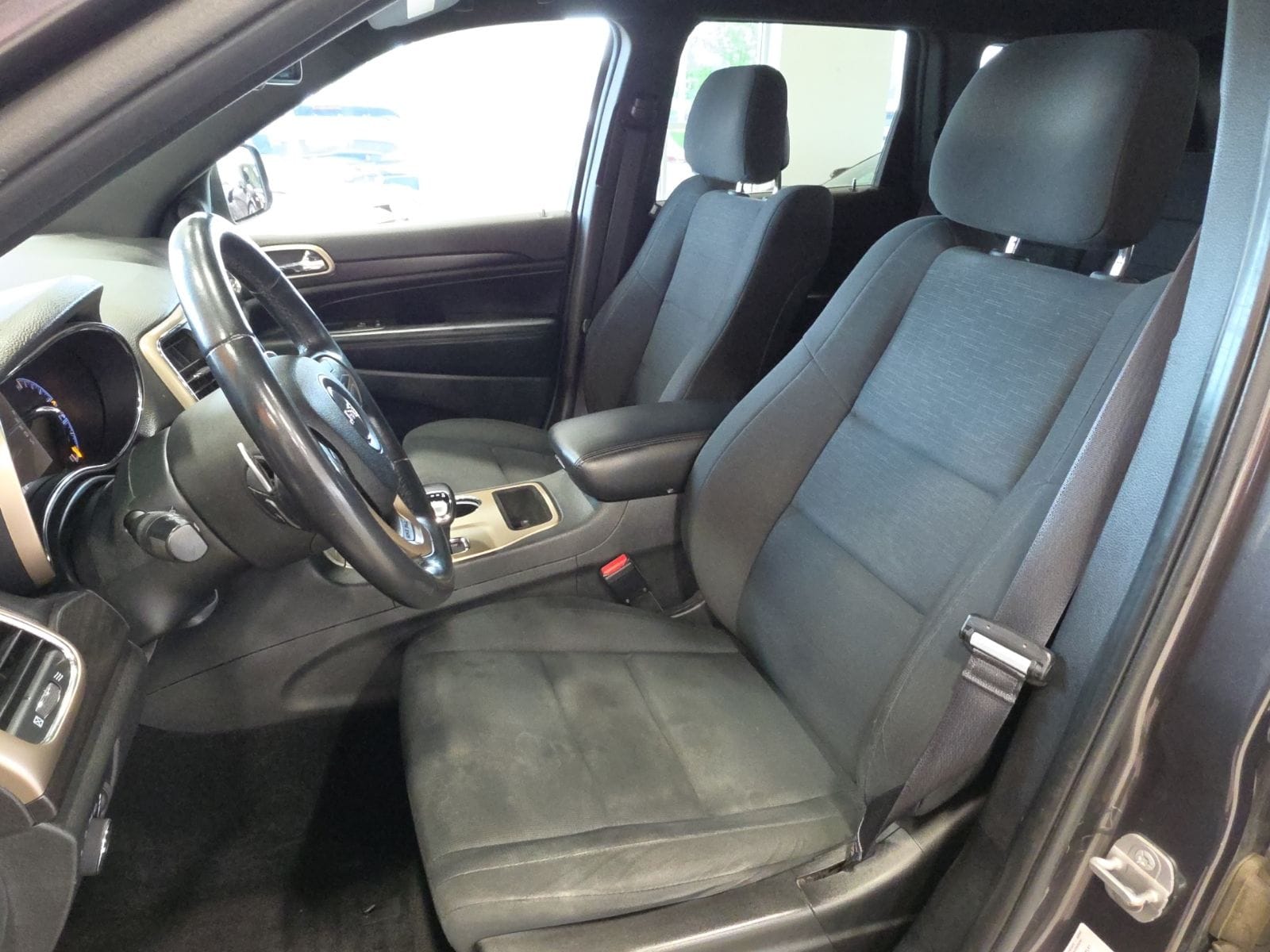 Thumbnail: 2014 Jeep Grand Cherokee - 14