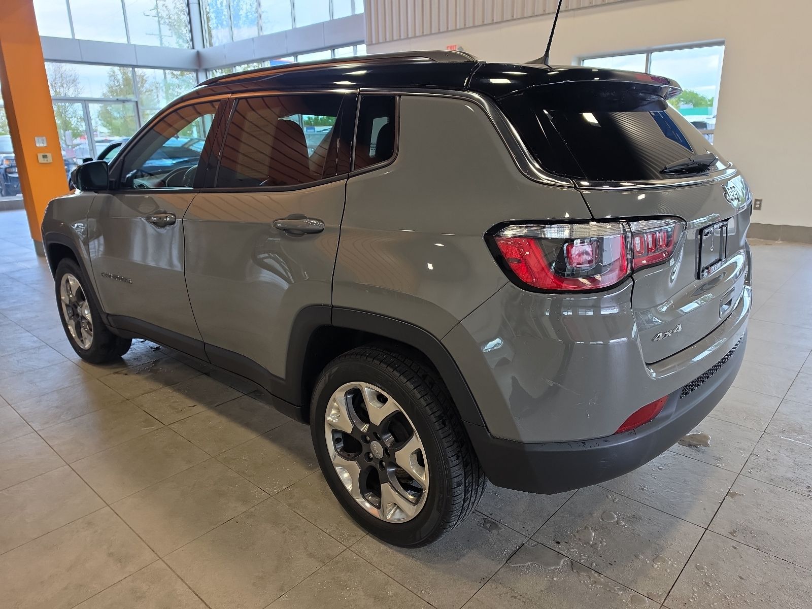 Thumbnail: 2019 Jeep Compass - 11
