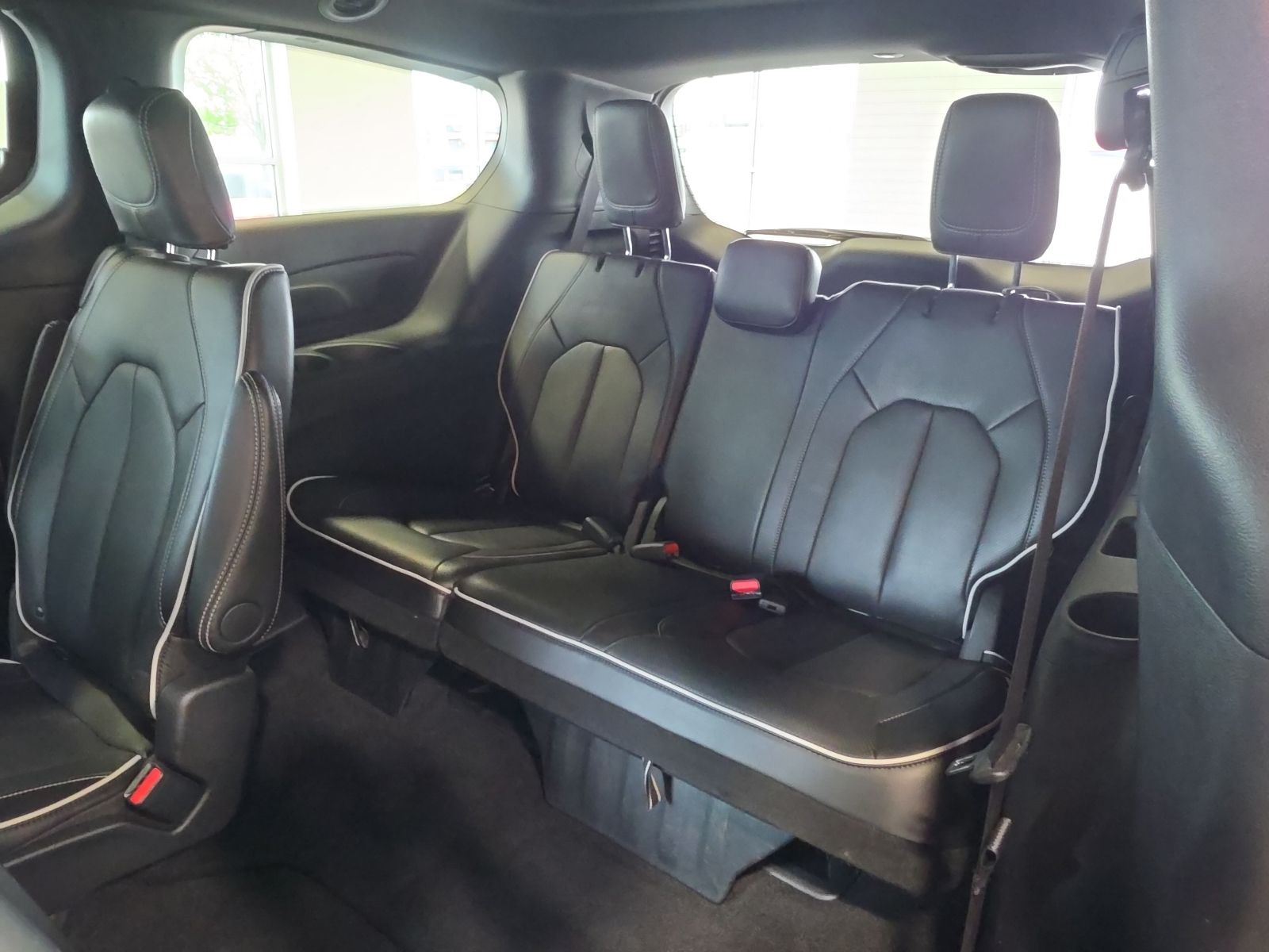 Thumbnail: 2026 Chrysler Pacifica - 40