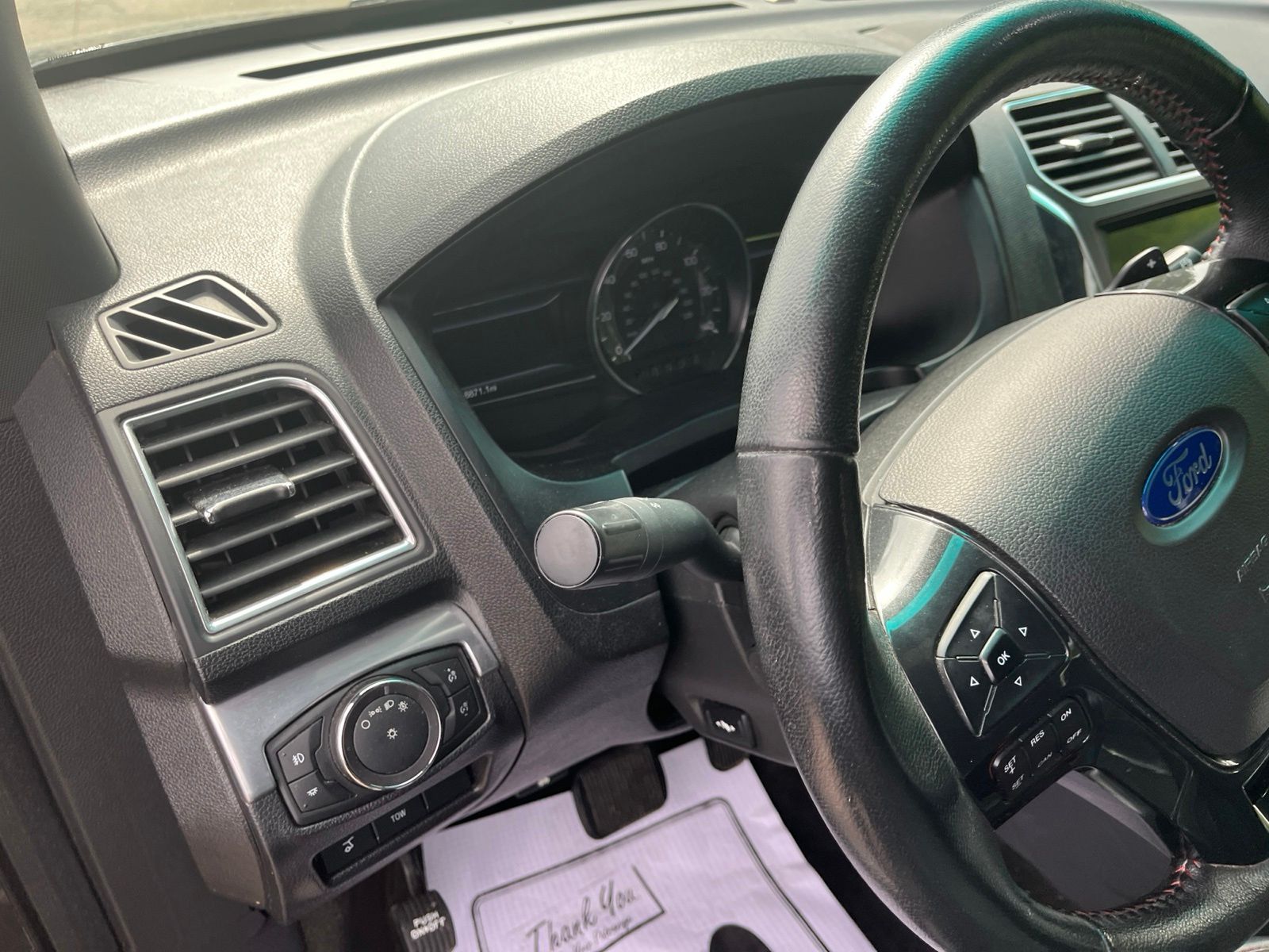 Thumbnail: 2017 Ford Explorer - 34