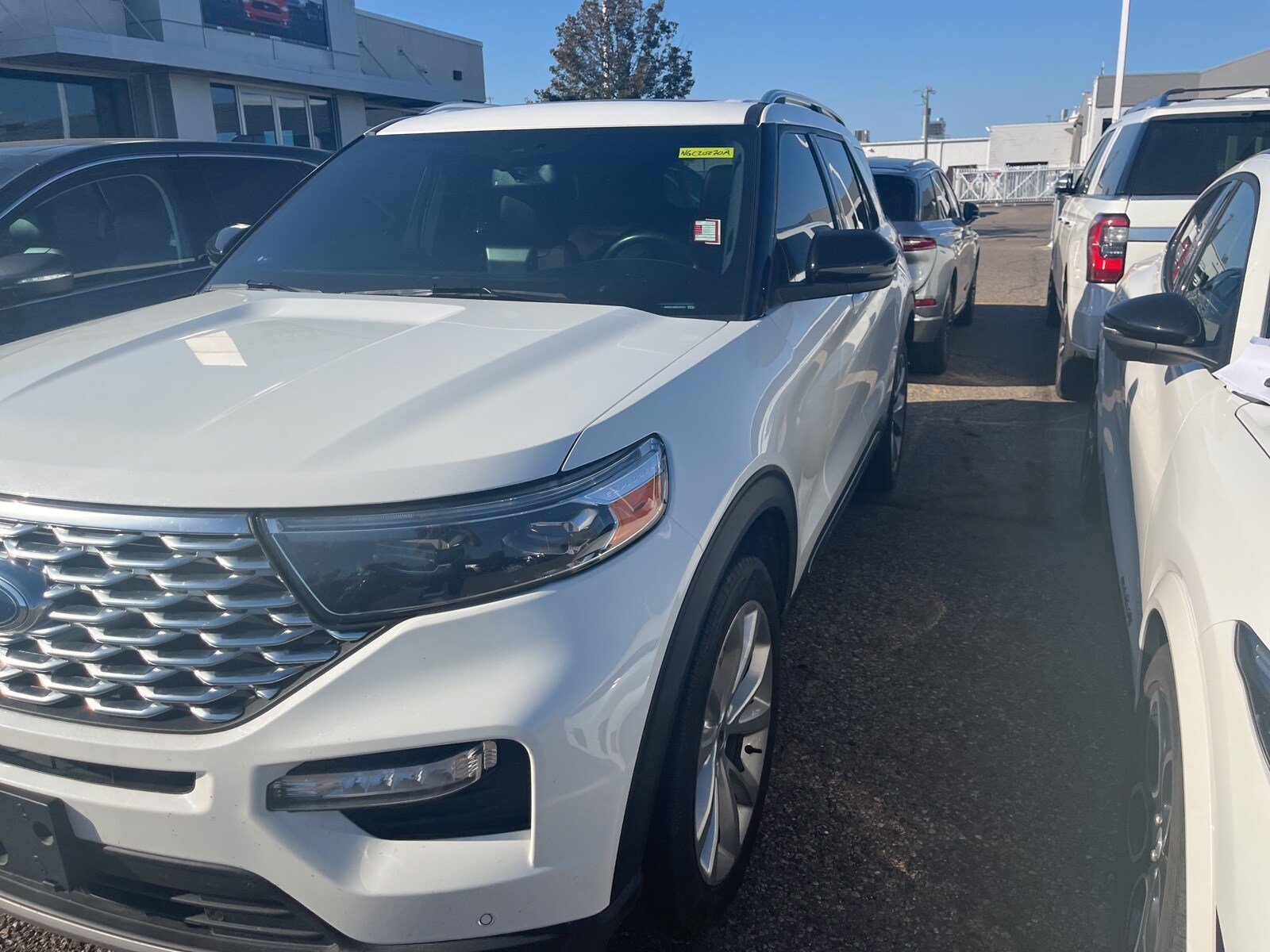 2022 Ford Explorer Platinum photo 4