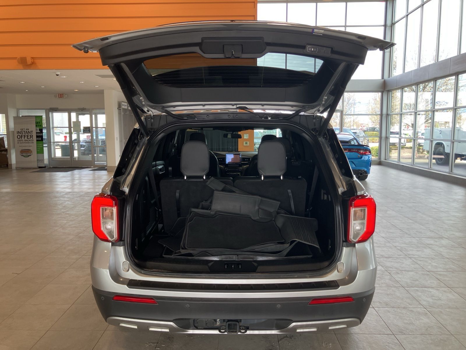 Thumbnail: 2020 Ford Explorer - 29