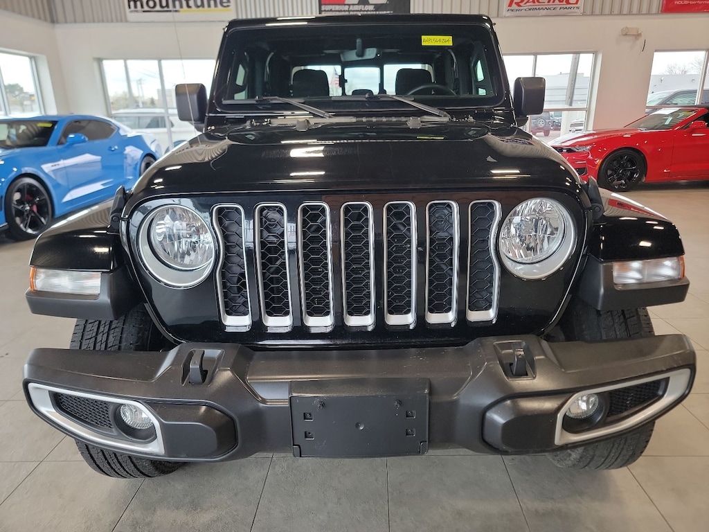 Certified 2023 Jeep Gladiator Overland Truck