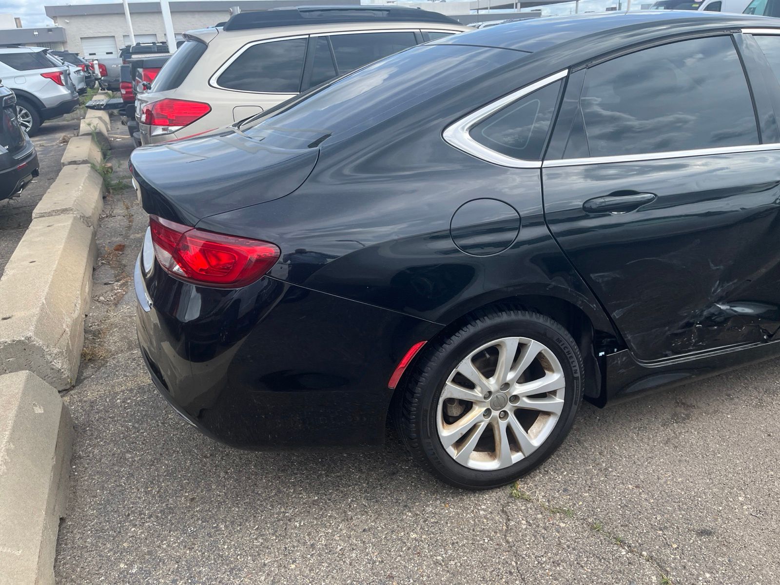 Thumbnail: 2016 Chrysler 200 - 13