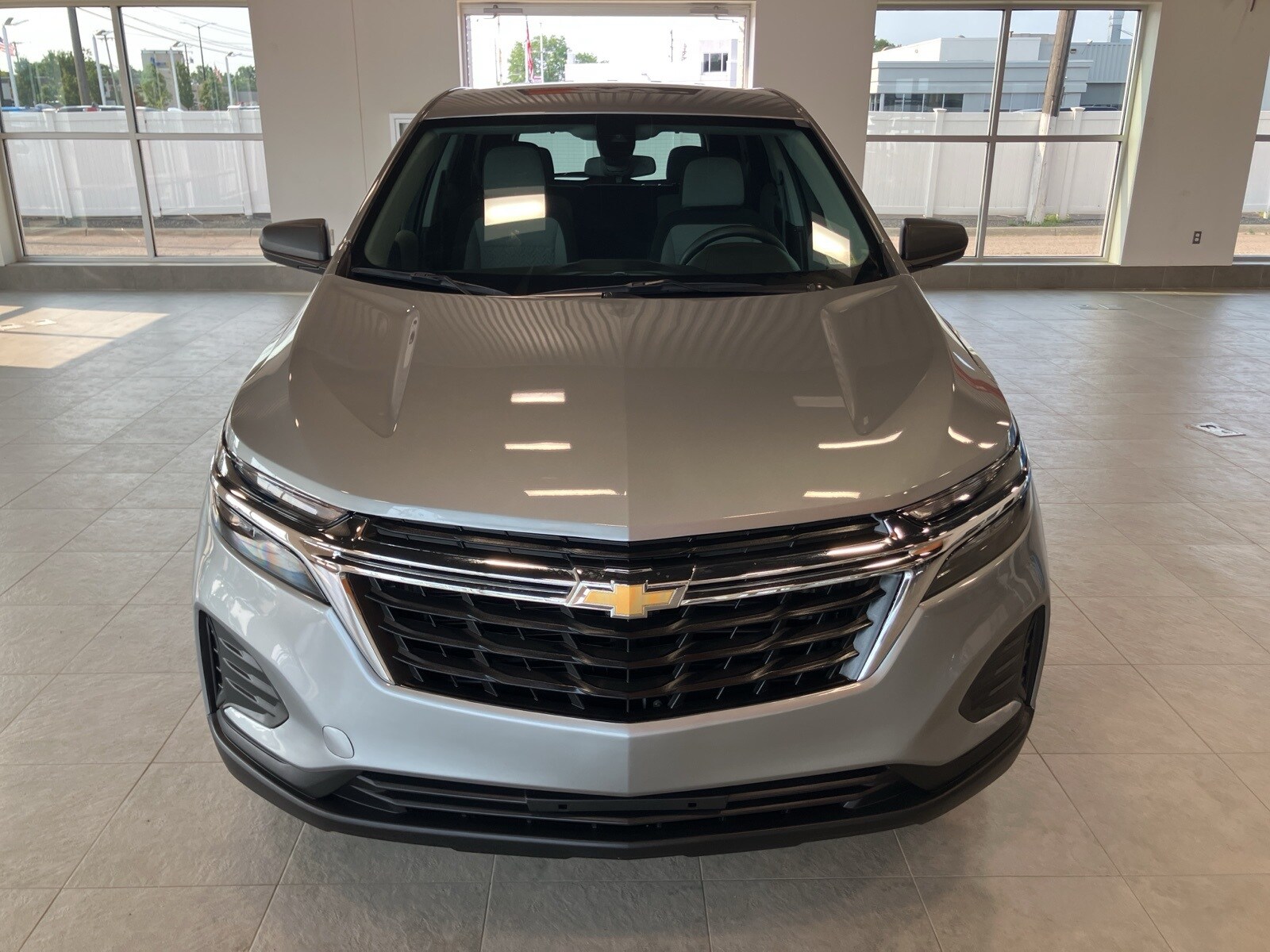 2024 Chevrolet Equinox LS photo 2