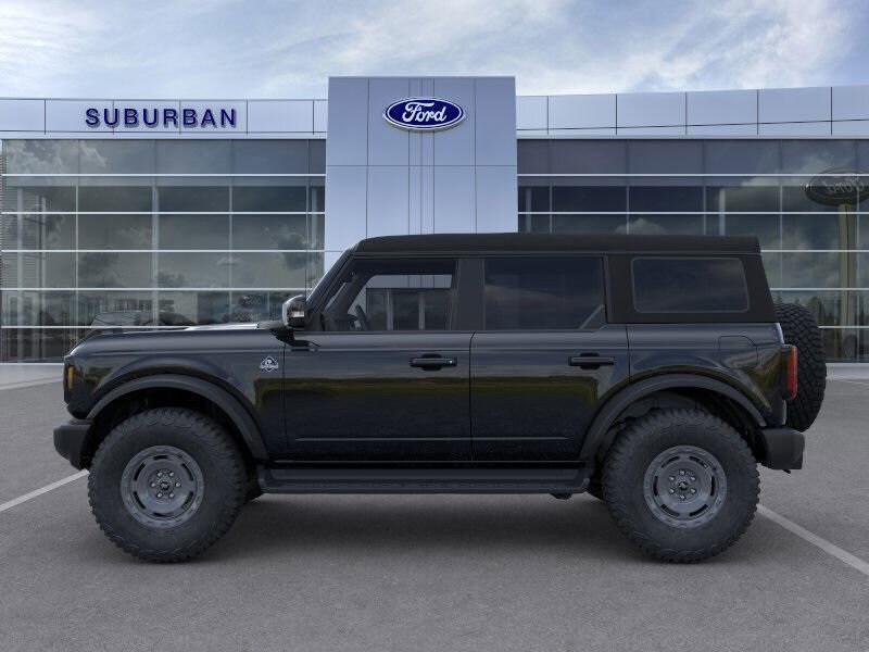 2025 Ford Bronco Outer Banks photo 3