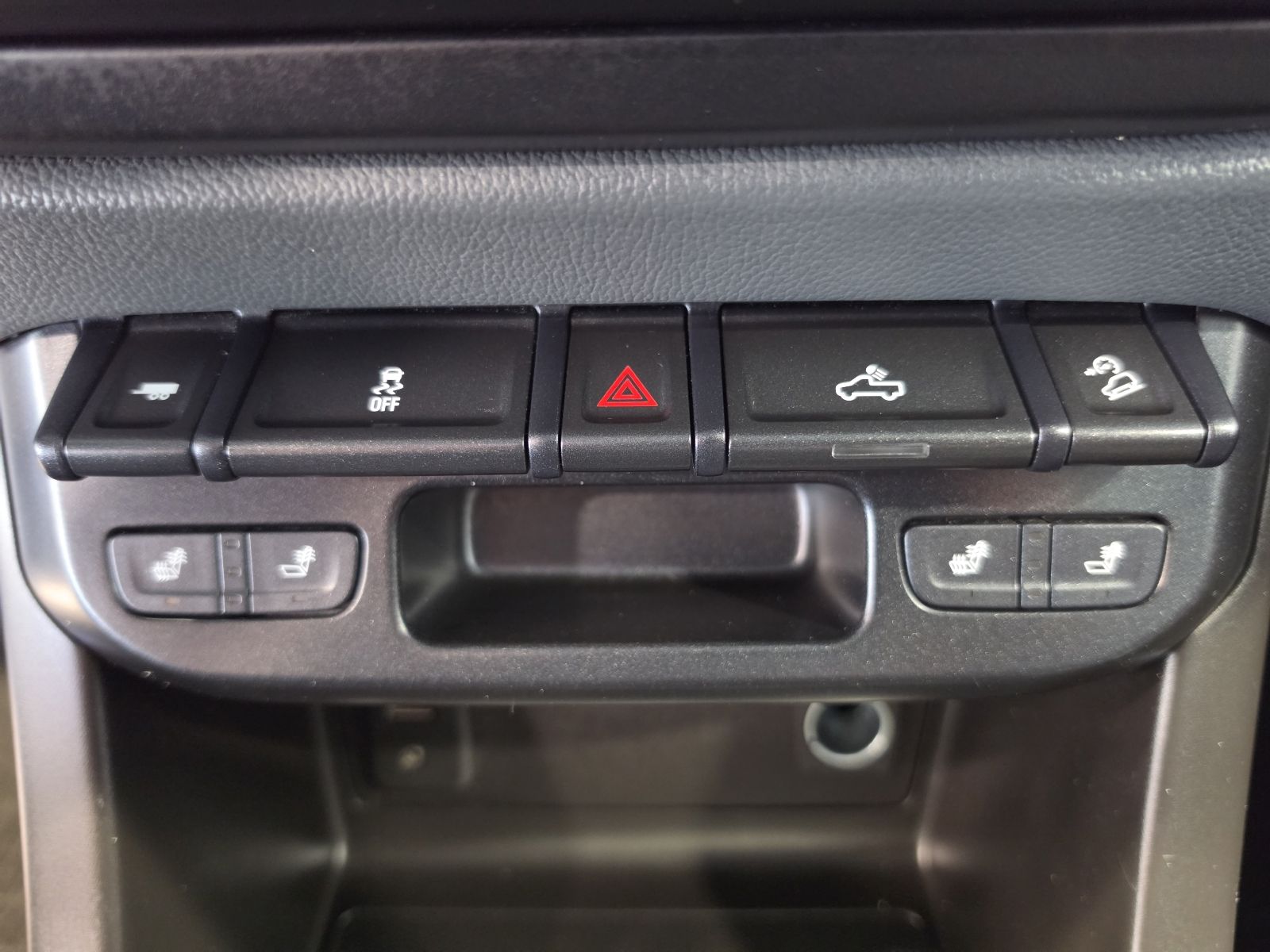 Thumbnail: 2016 Chevrolet Colorado - 20