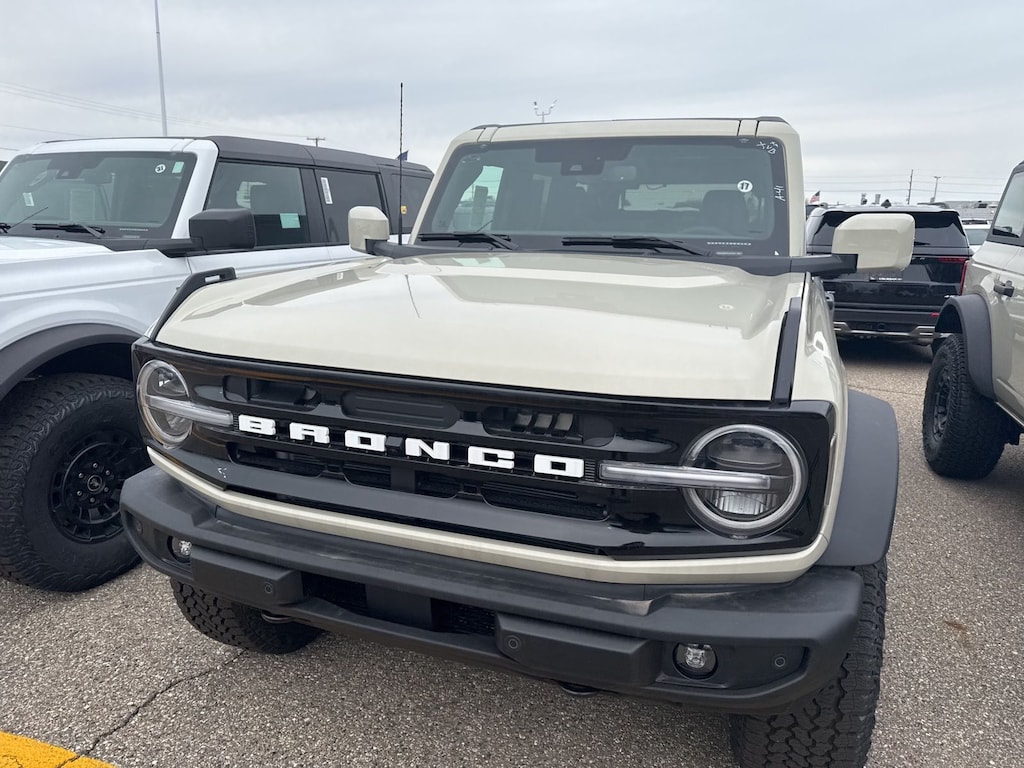 New 2026 Ford Bronco Outer Banks SUV