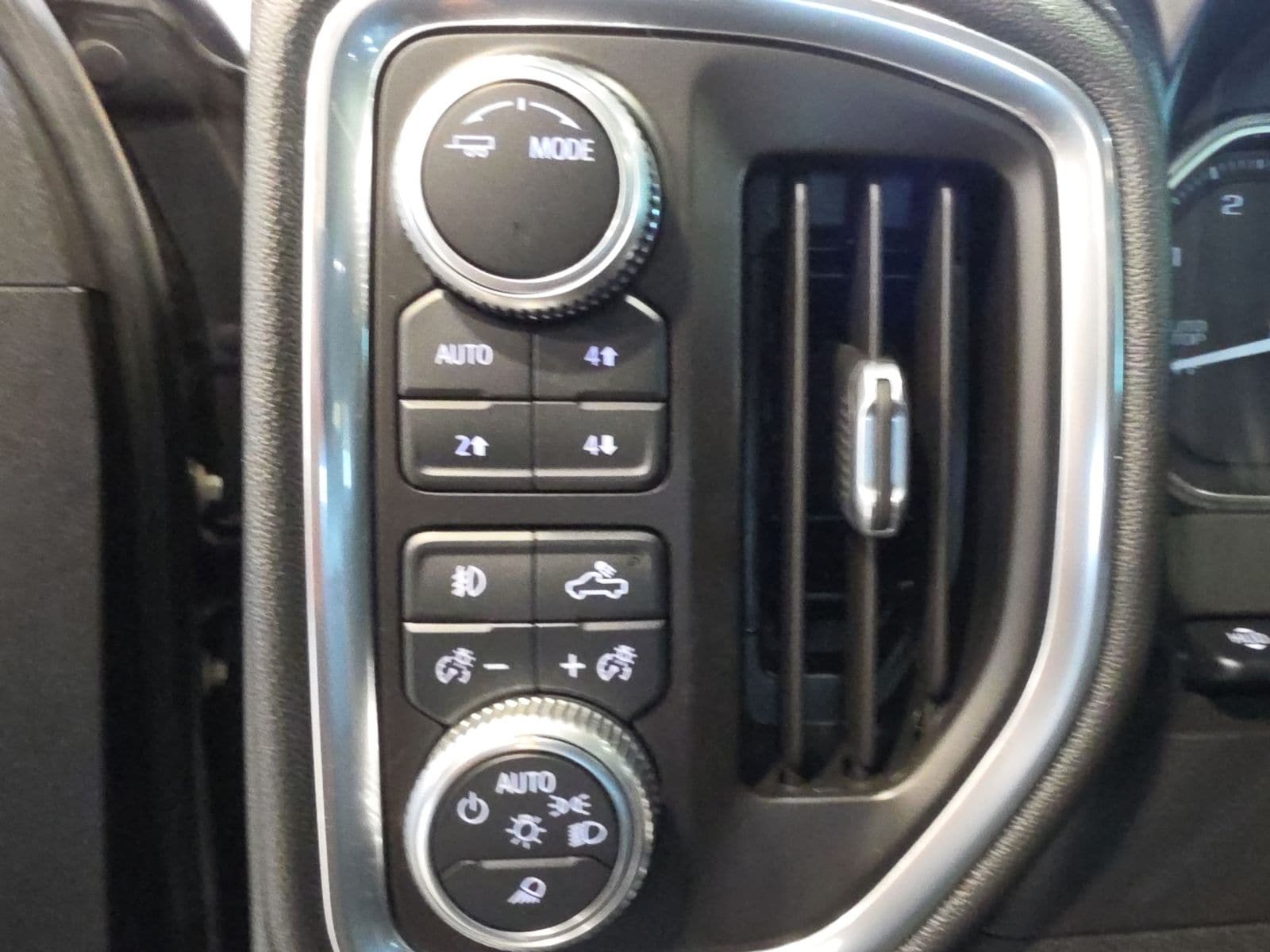 Thumbnail: 2020 GMC Sierra 1500 - 25